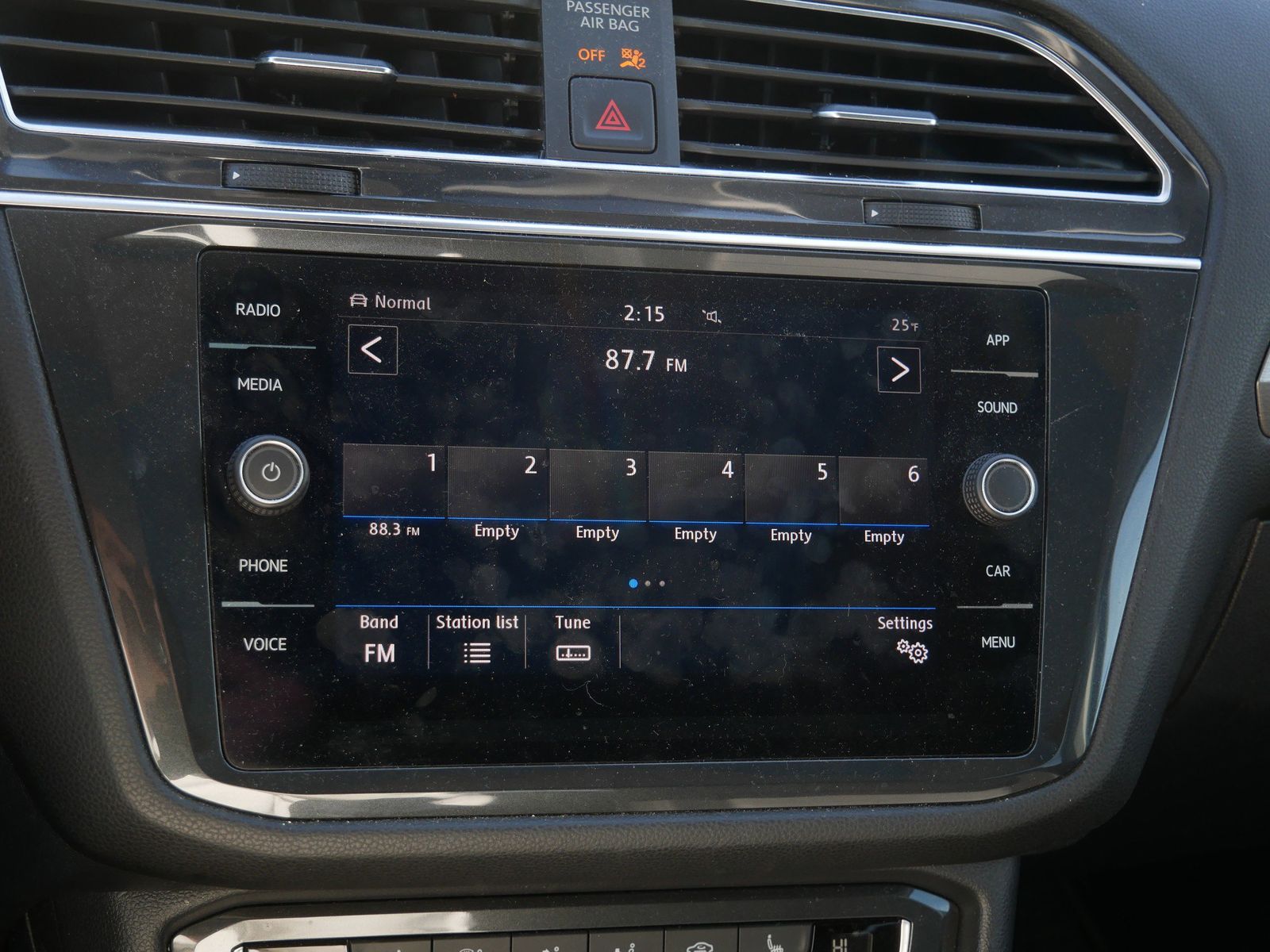 Thumbnail: 2019 Volkswagen Tiguan - 12