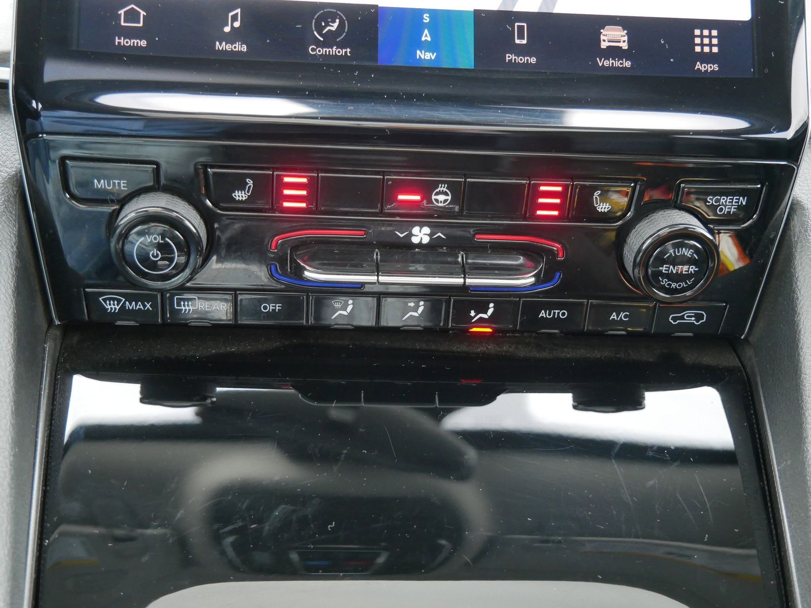 Thumbnail: 2024 Jeep Grand Cherokee - 17