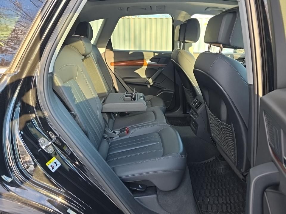 Thumbnail: 2023 Audi Q5 - 4