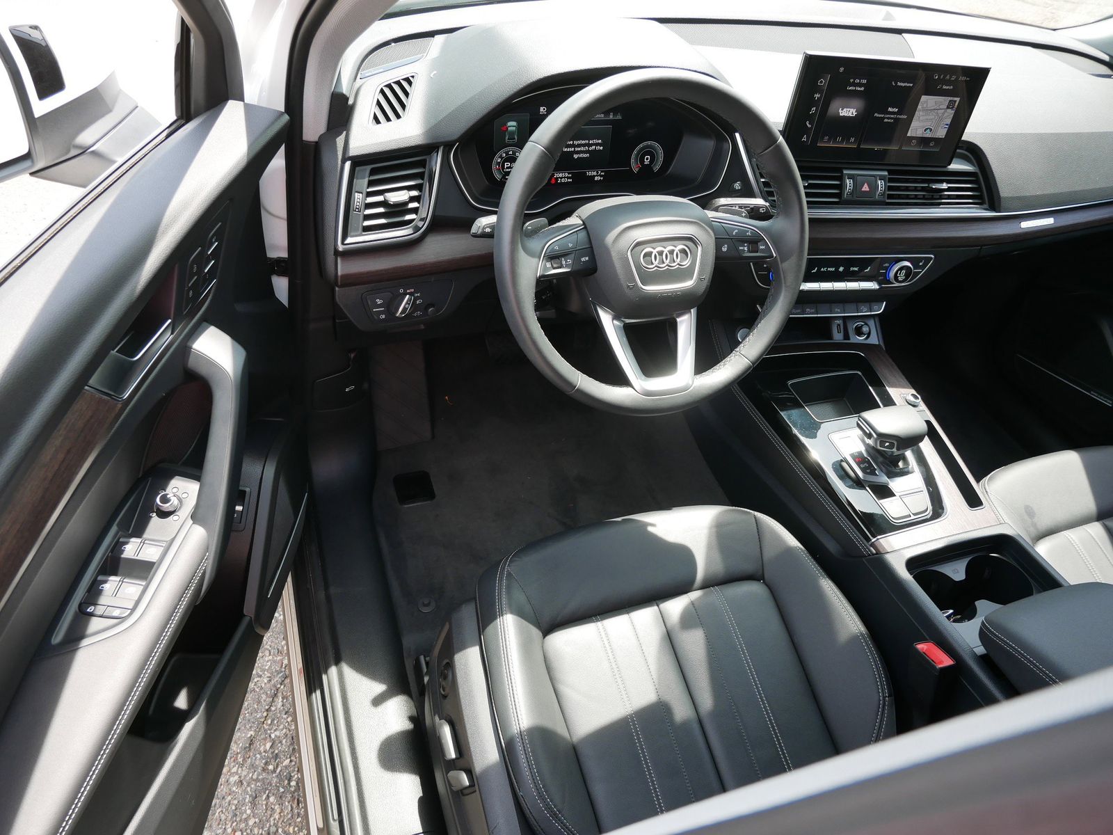 Thumbnail: 2023 Audi Q5 - 9