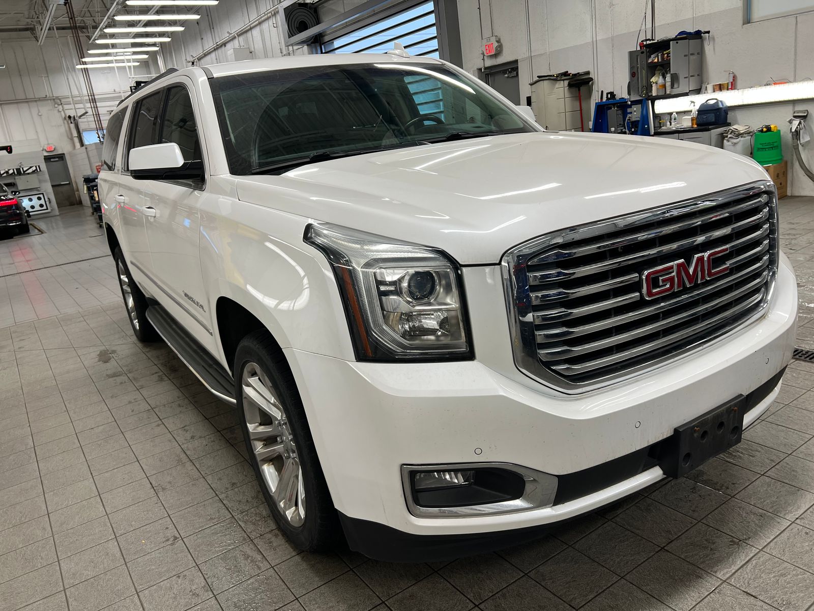 Thumbnail: 2018 GMC Yukon XL - 1
