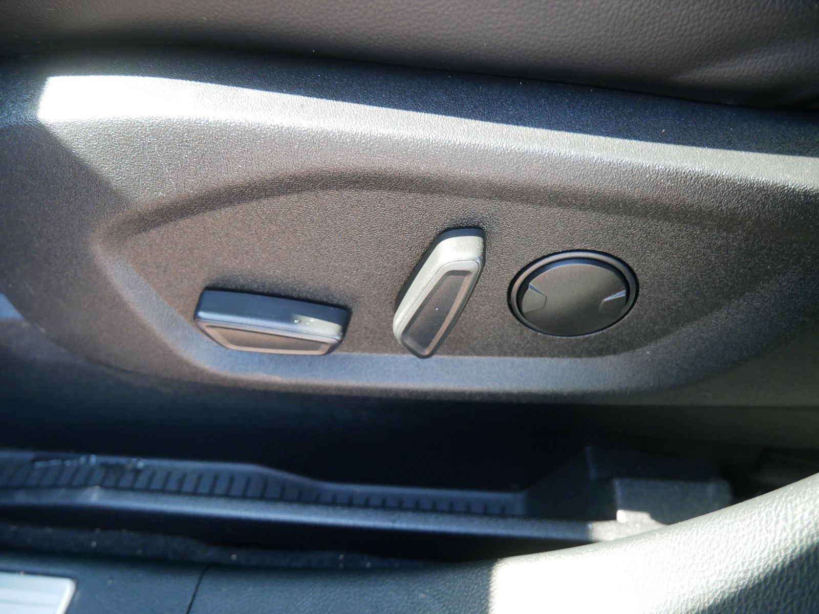 Thumbnail: 2024 Ford Edge - 14