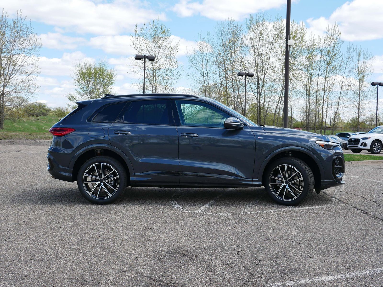 Thumbnail: 2026 Audi Q5 - 3