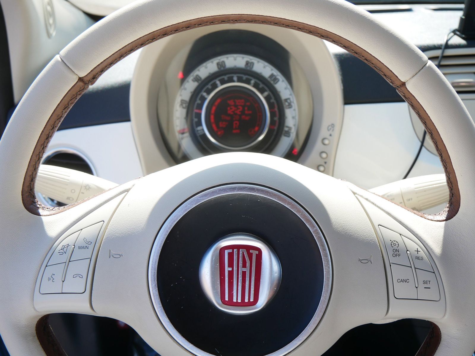 Thumbnail: 2014 Fiat 500 - 25
