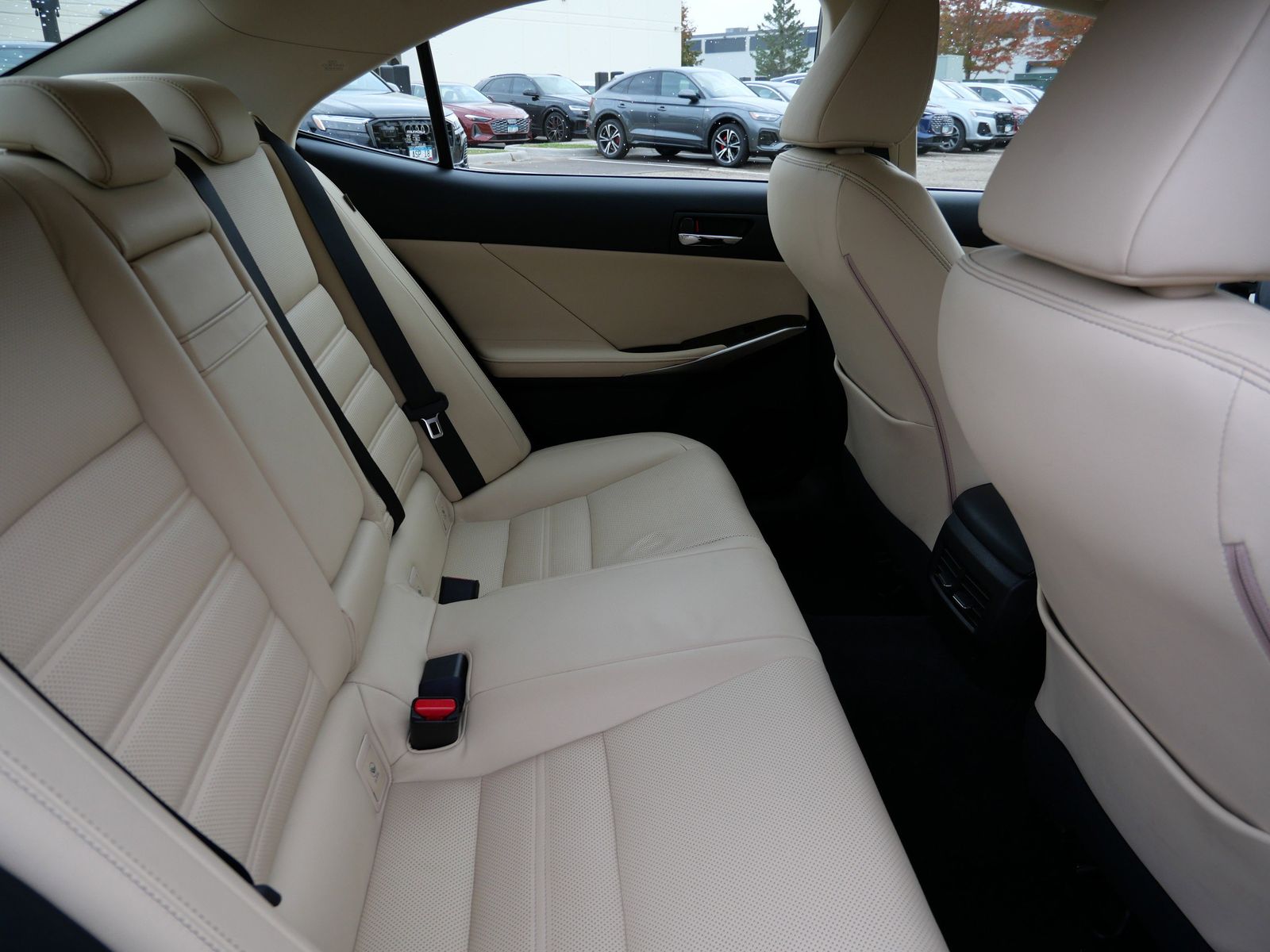 Thumbnail: 2015 Lexus IS - 11