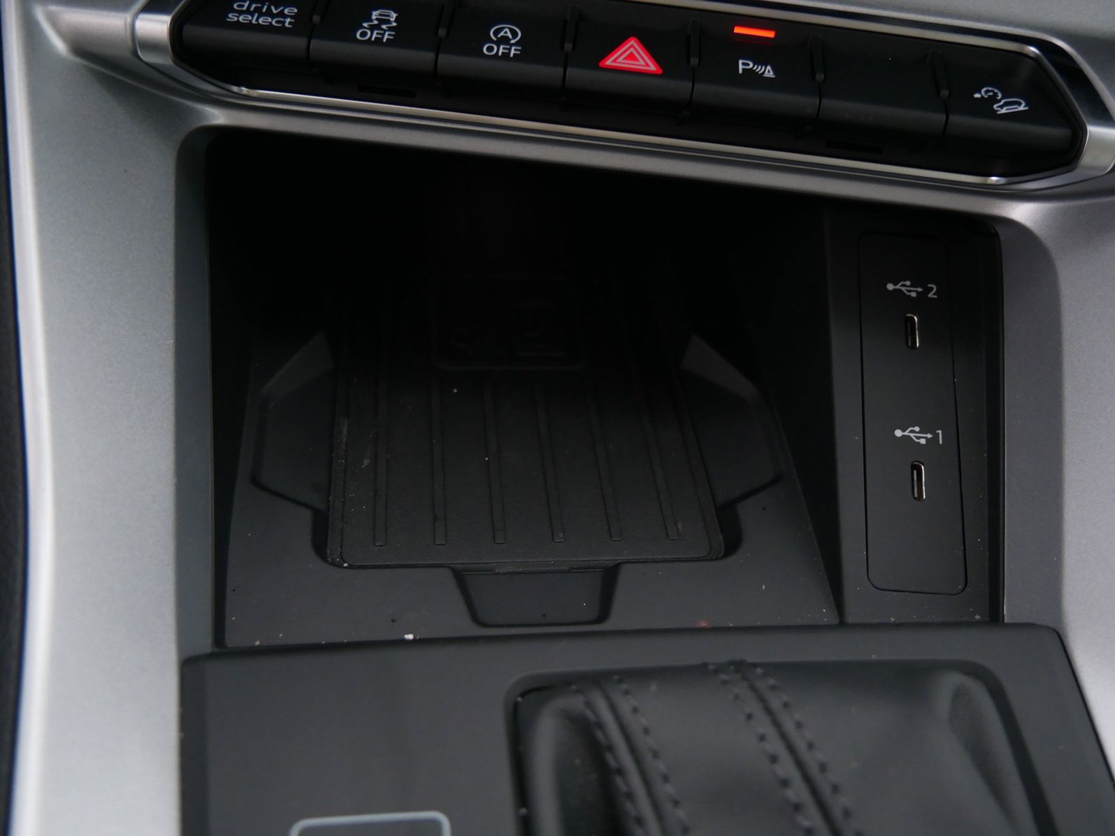 Thumbnail: 2025 Audi Q3 - 22