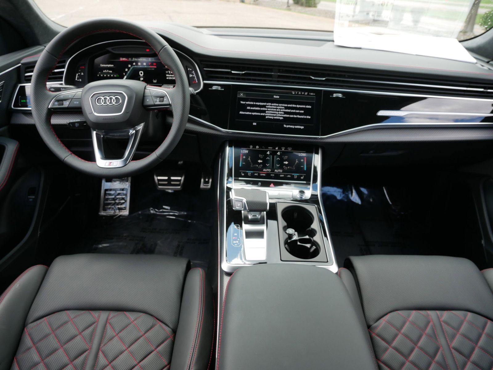 Thumbnail: 2026 Audi SQ8 - 13