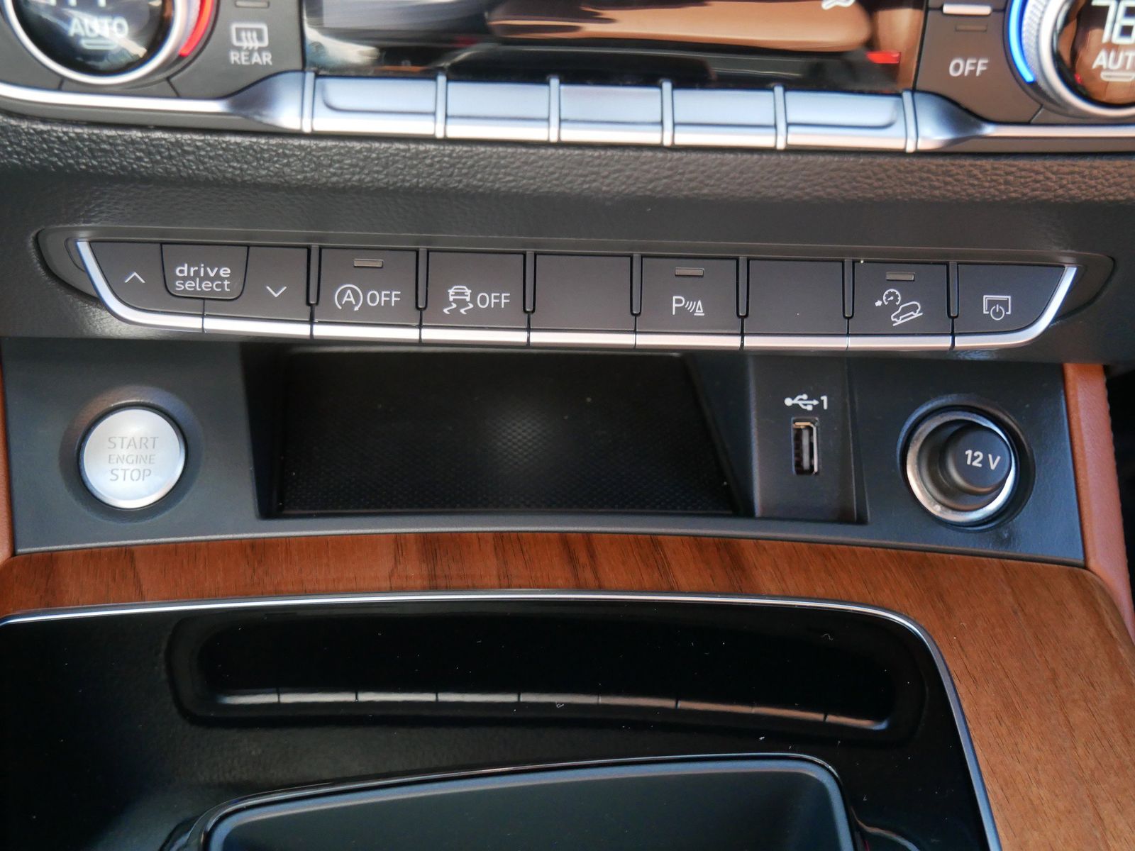 Thumbnail: 2022 Audi Q5 - 21