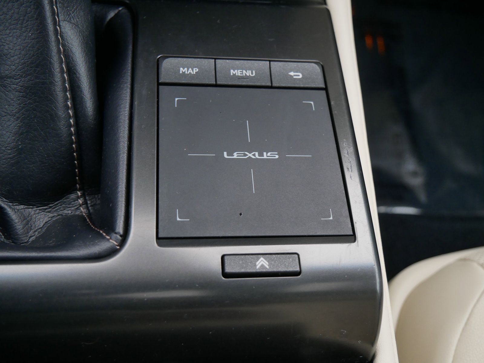 Thumbnail: 2022 Lexus GX - 23