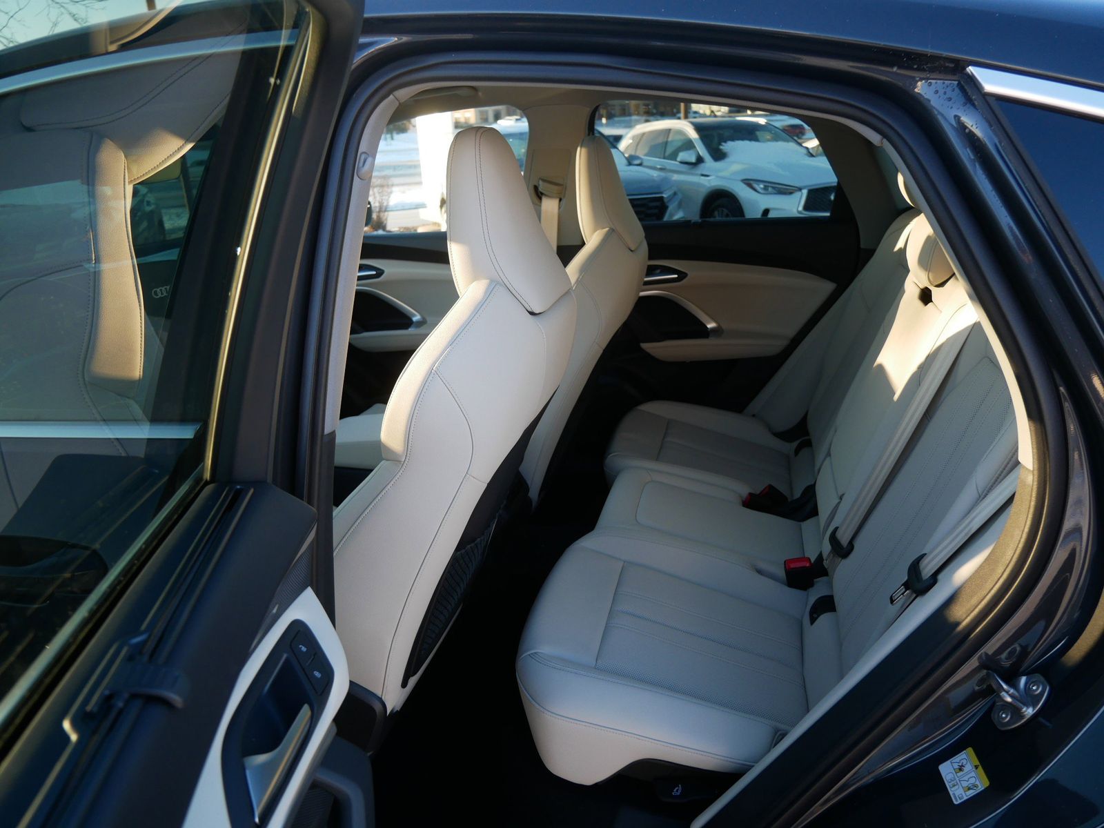 Thumbnail: 2025 Audi Q5 - 9