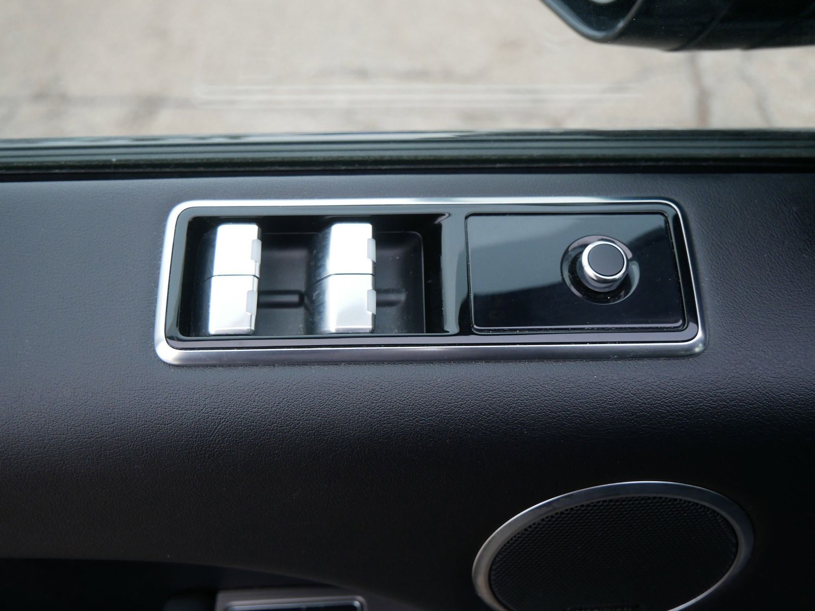 Thumbnail: 2018 Land Rover Range Rover Sport - 17