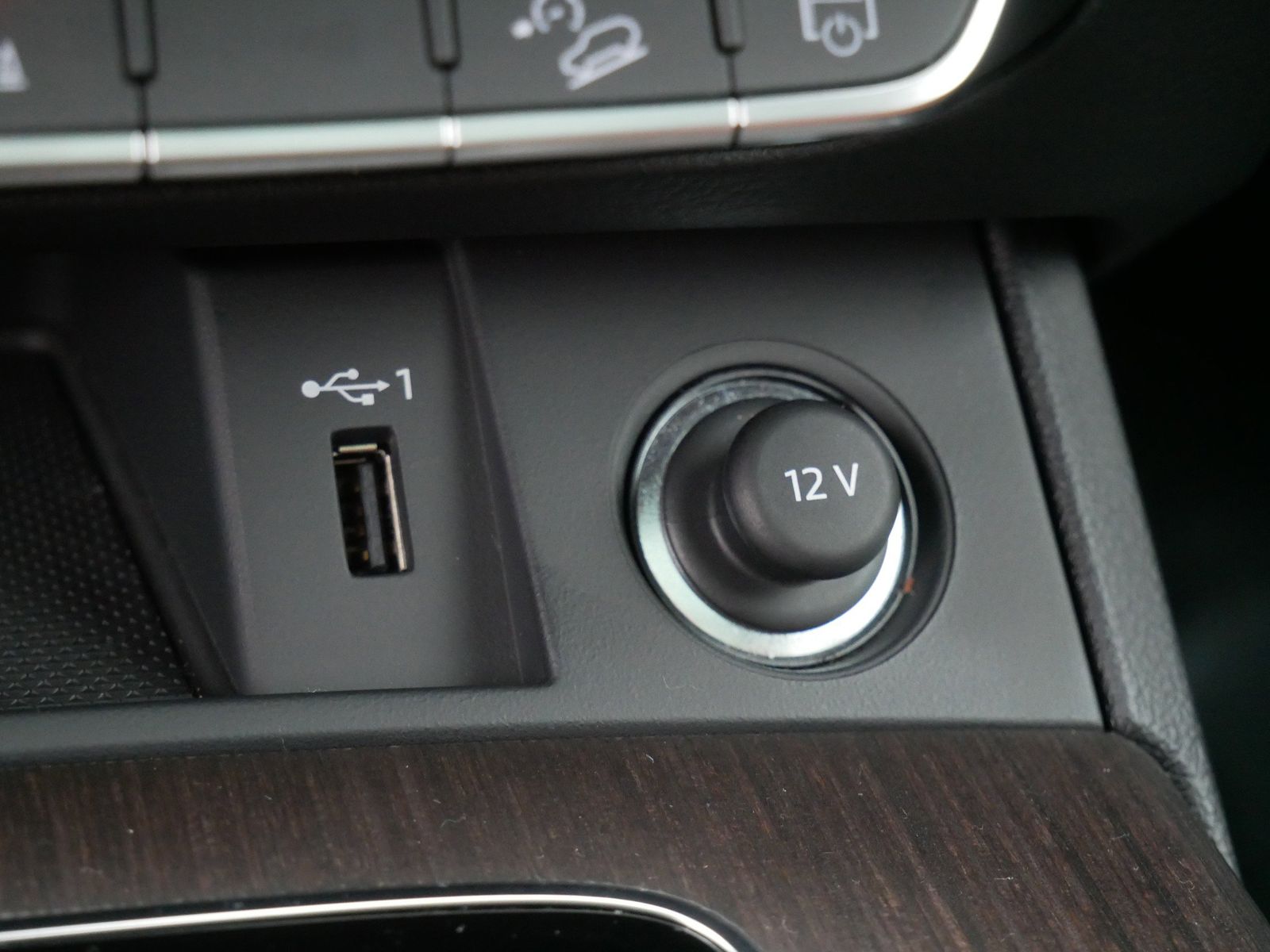 Thumbnail: 2025 Audi Q5 - 23