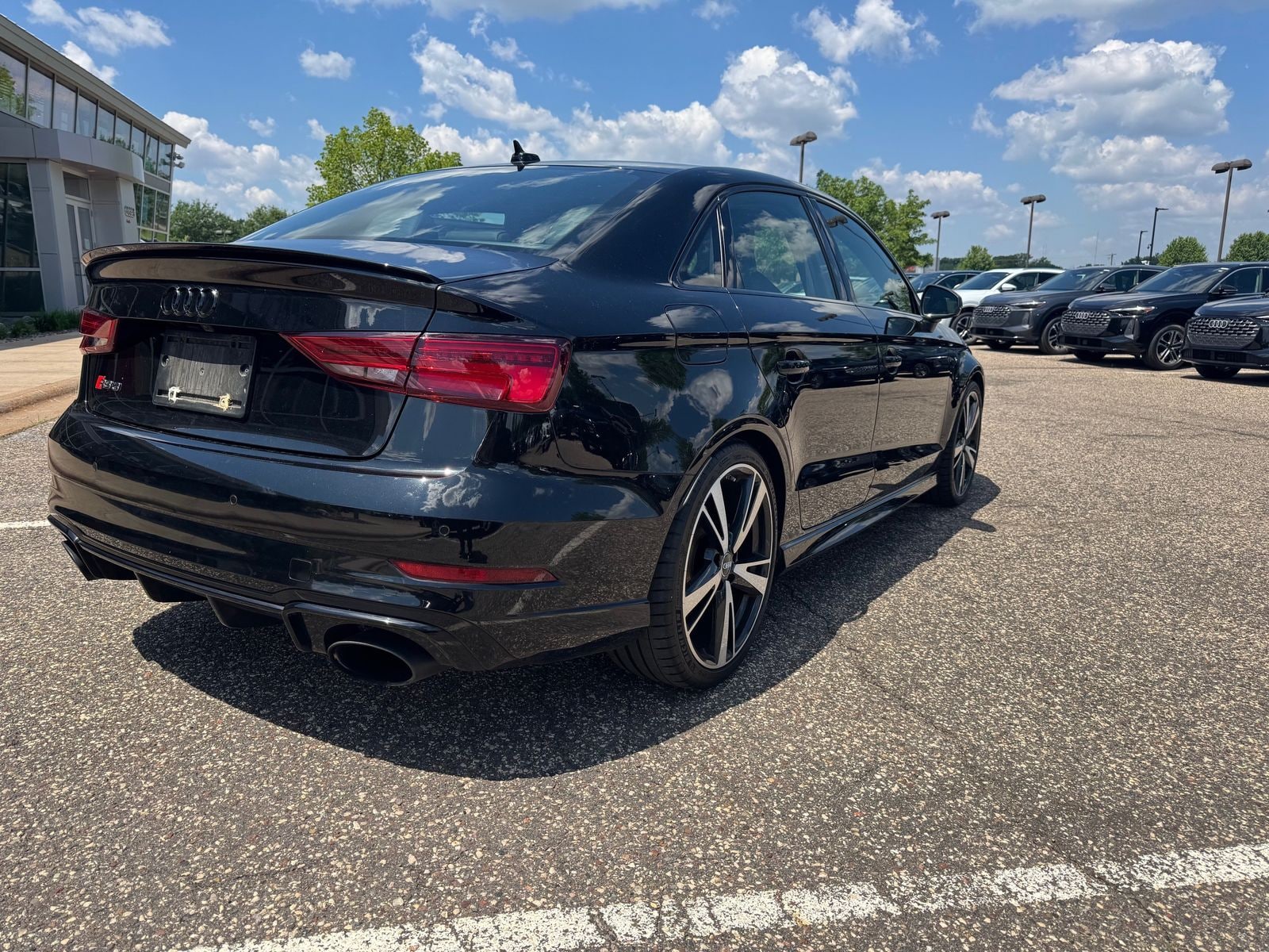 Thumbnail: 2018 Audi RS 3 - 3