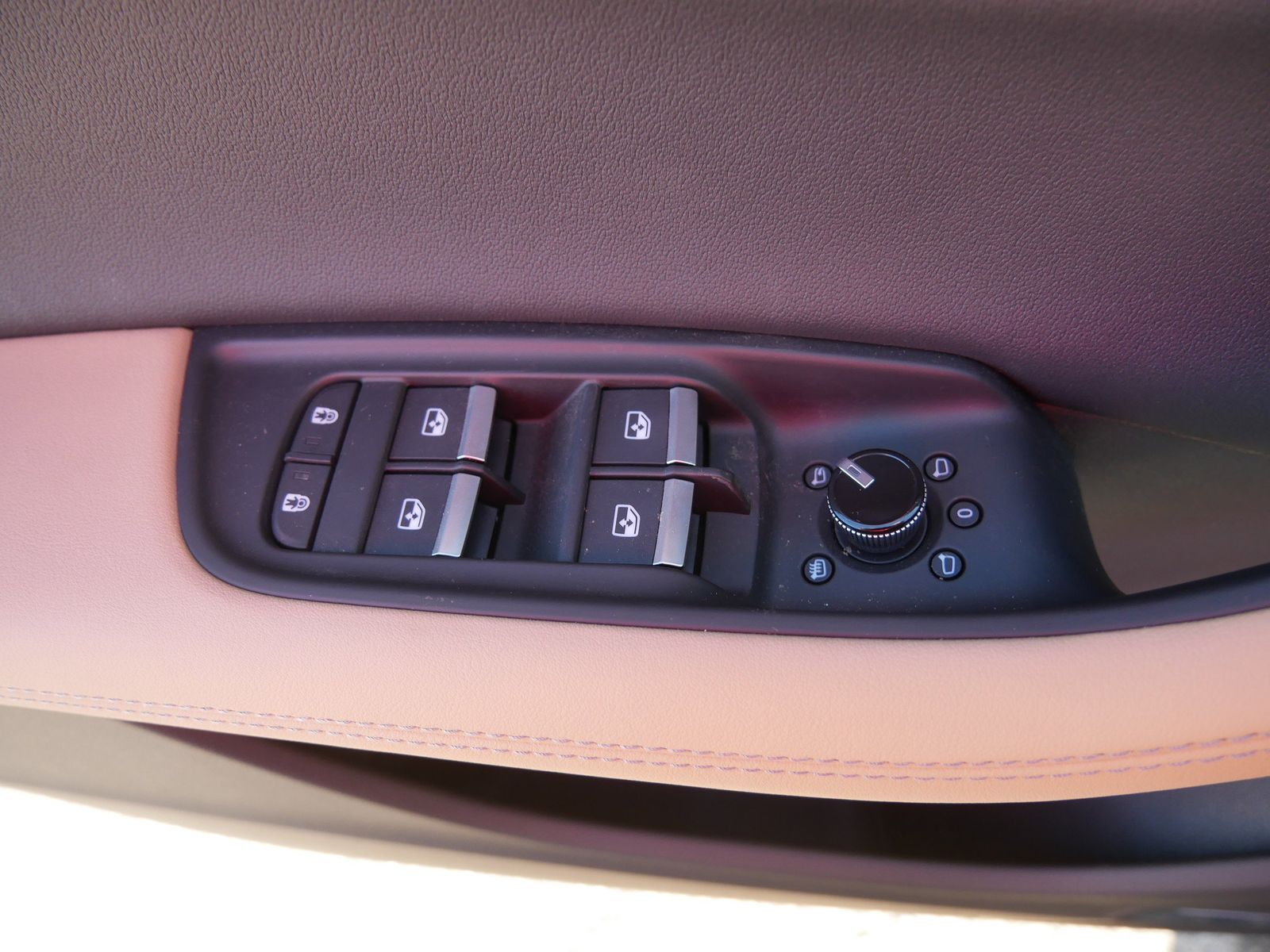 Thumbnail: 2026 Audi Q7 - 14