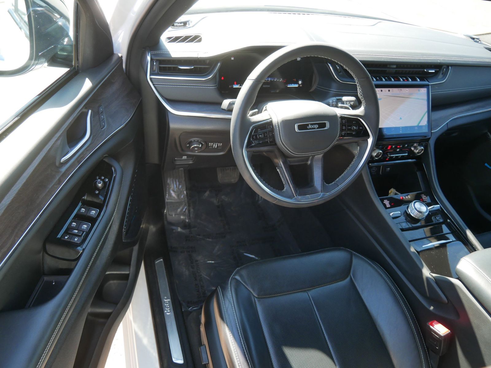 Thumbnail: 2023 Jeep Grand Cherokee L - 9