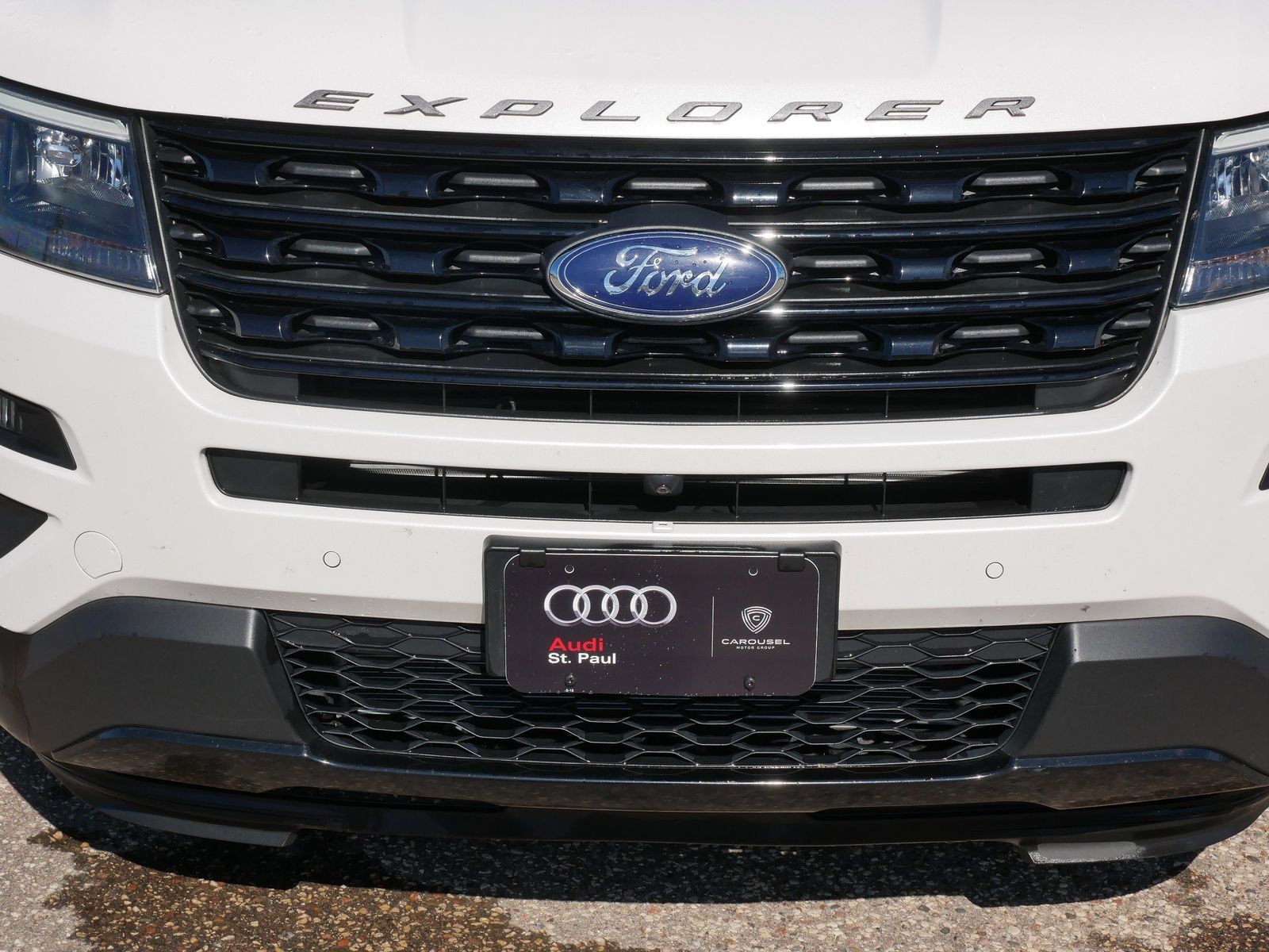 Thumbnail: 2016 Ford Explorer - 8