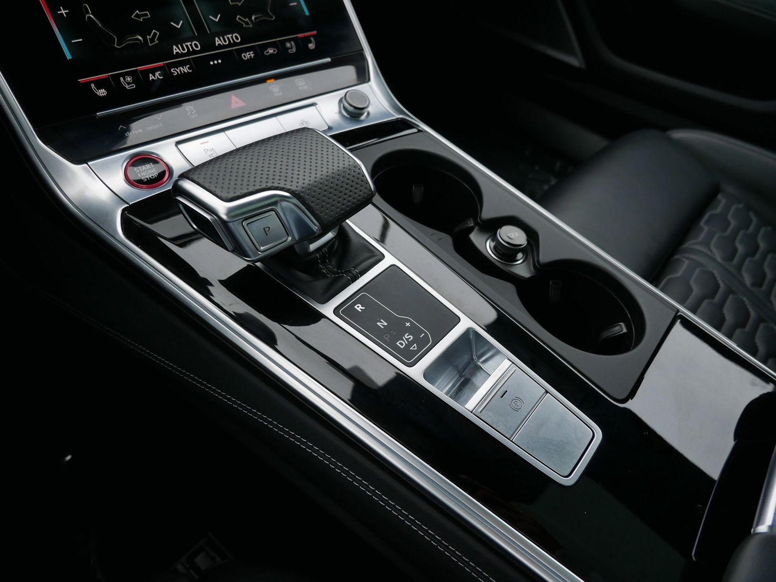 Thumbnail: 2021 Audi RS 7 - 25