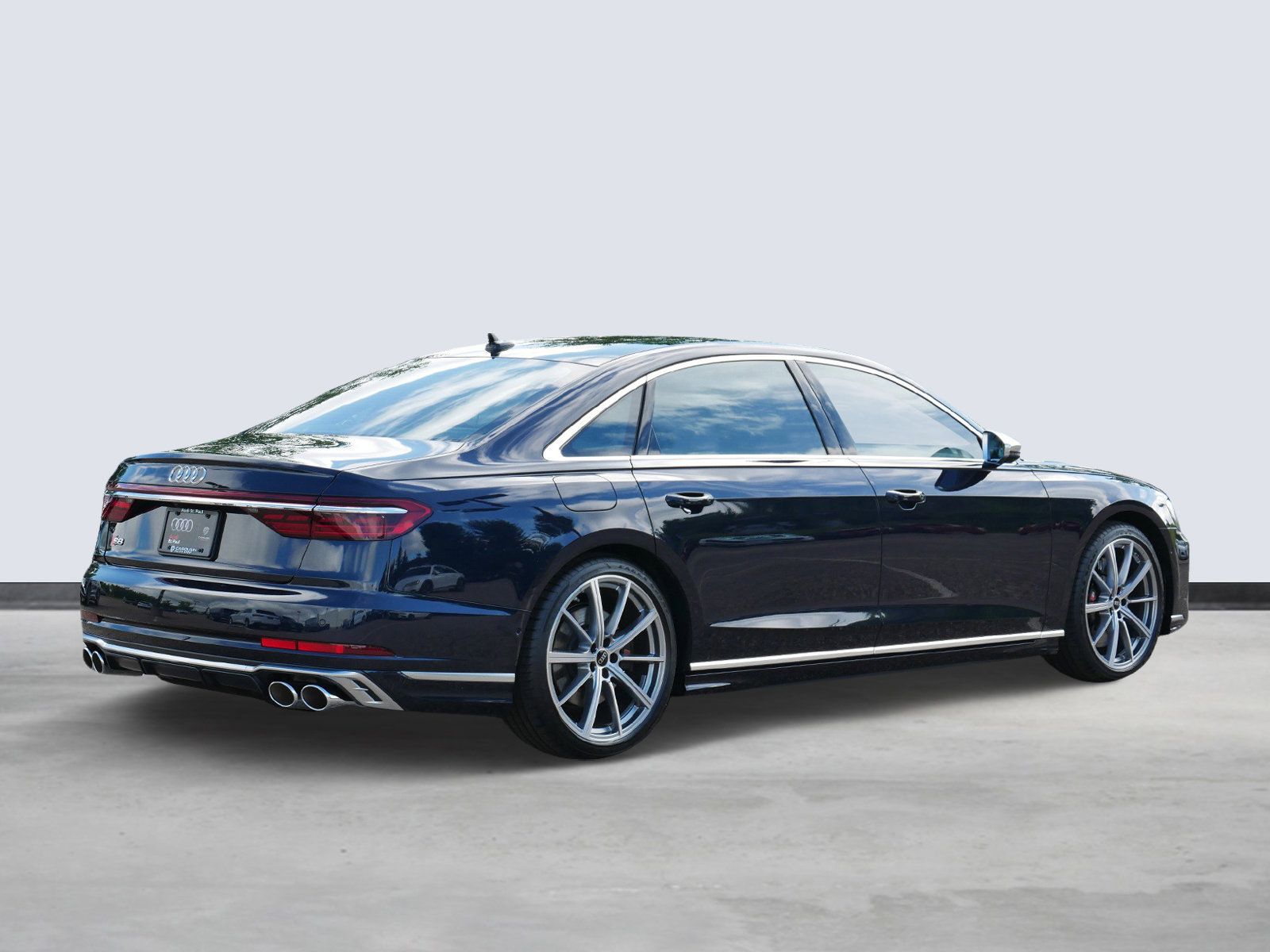 Thumbnail: 2025 Audi S8 - 4
