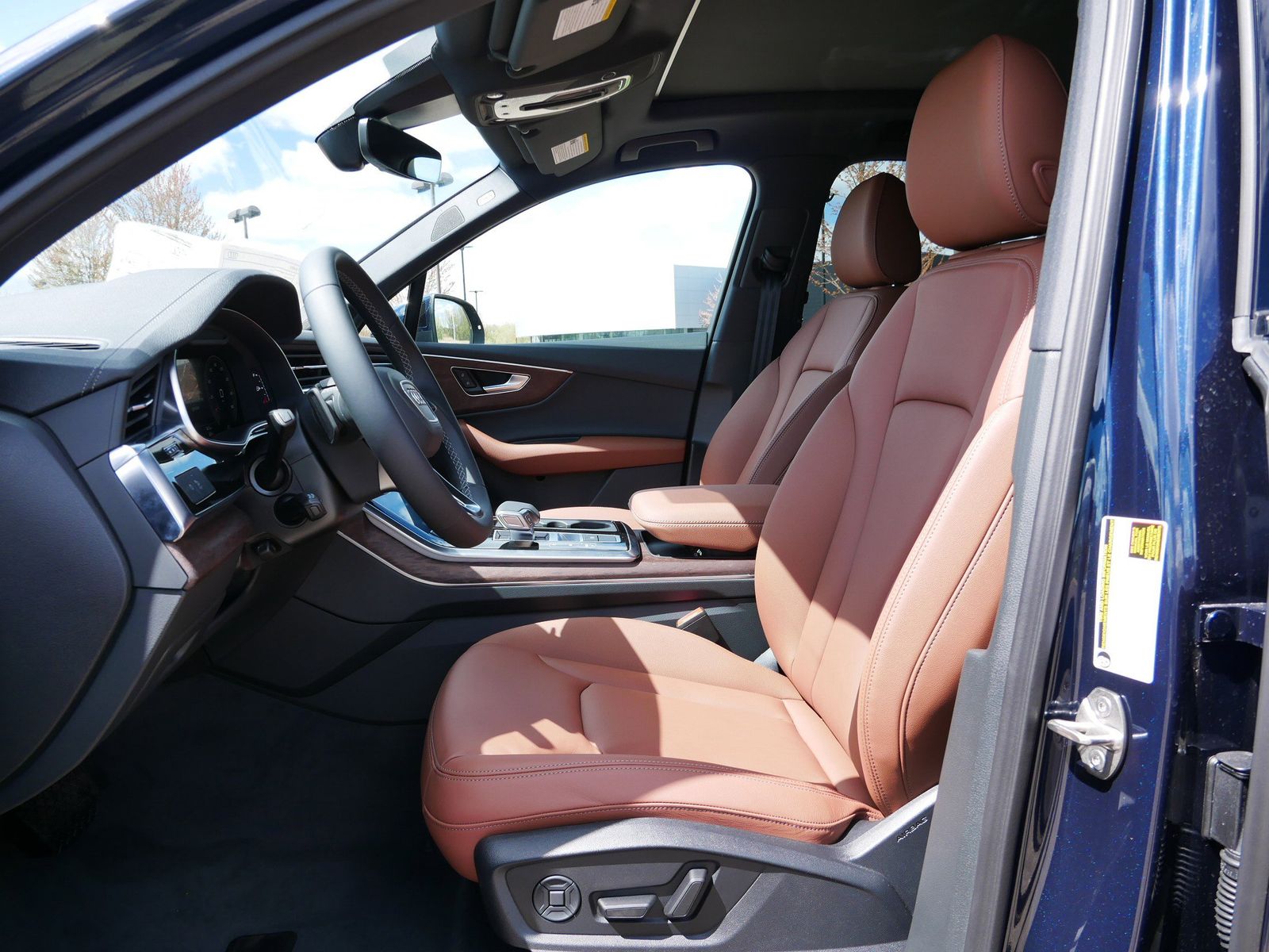 Thumbnail: 2026 Audi Q7 - 8