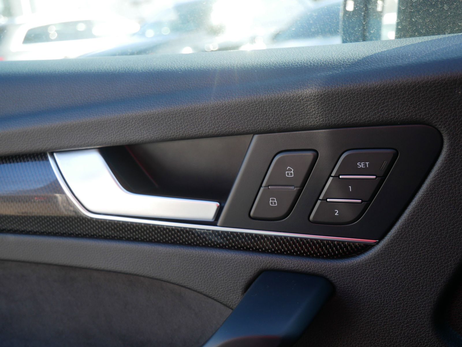 Thumbnail: 2023 Audi SQ5 - 15