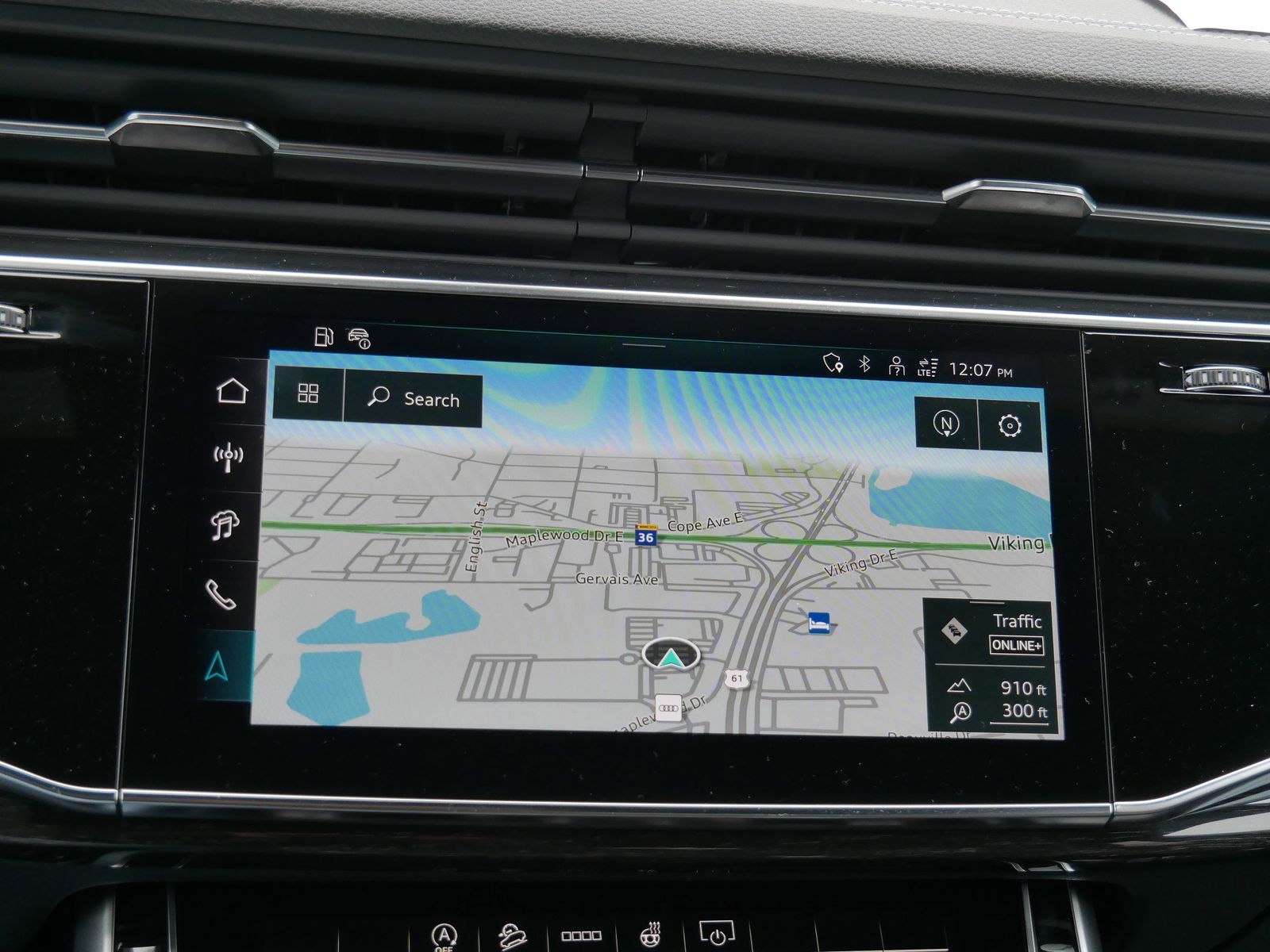 Thumbnail: 2026 Audi Q8 - 18