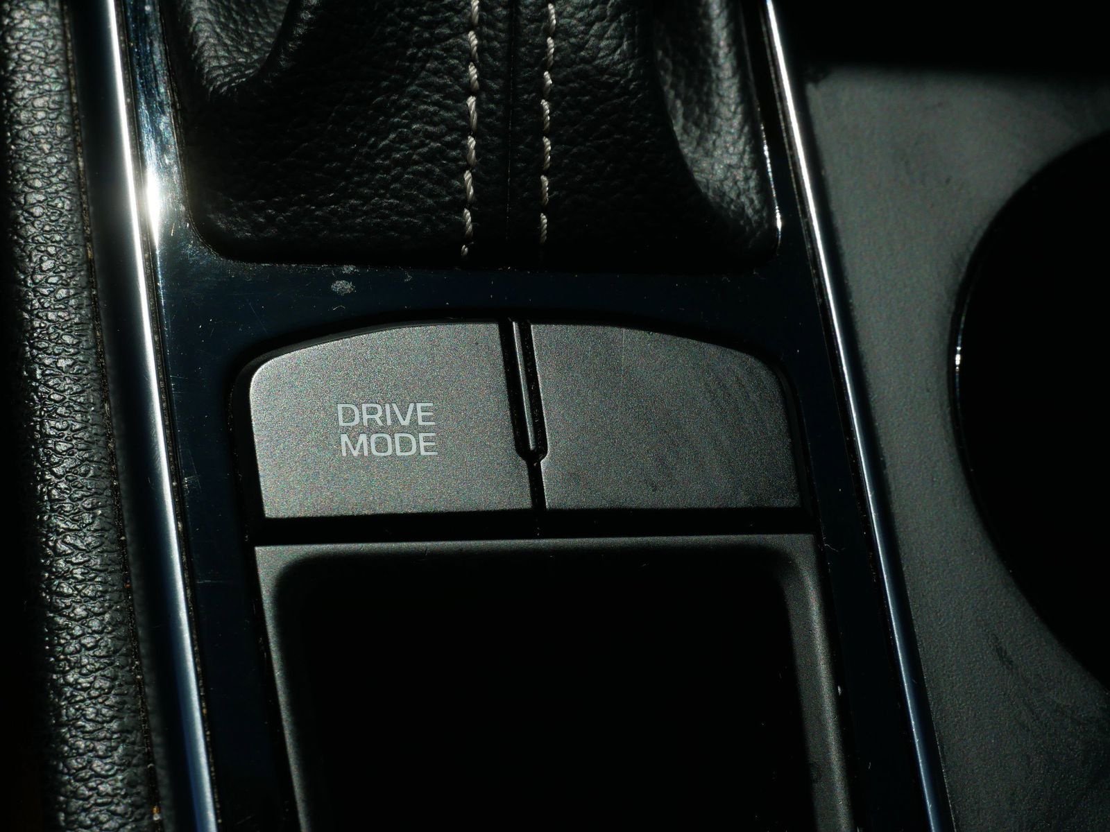 Thumbnail: 2015 Hyundai Sonata - 18