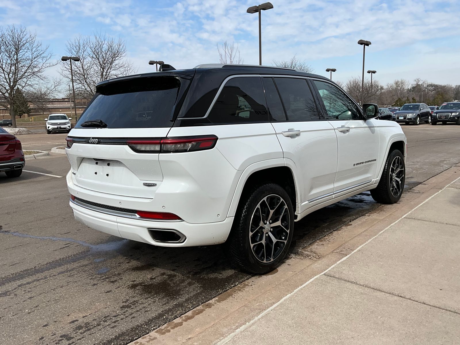 Thumbnail: 2022 Jeep Grand Cherokee - 8