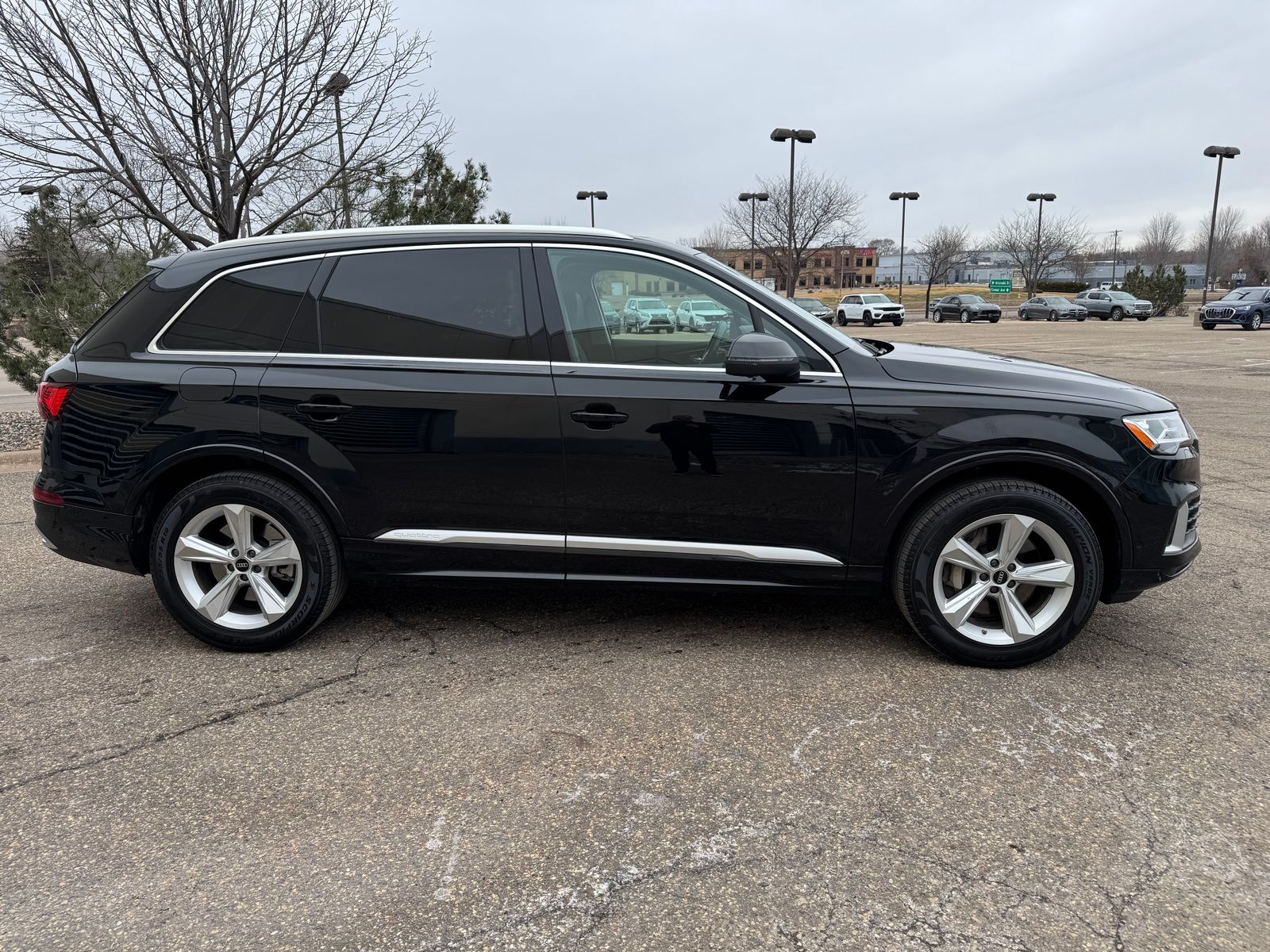 Thumbnail: 2023 Audi Q7 - 6