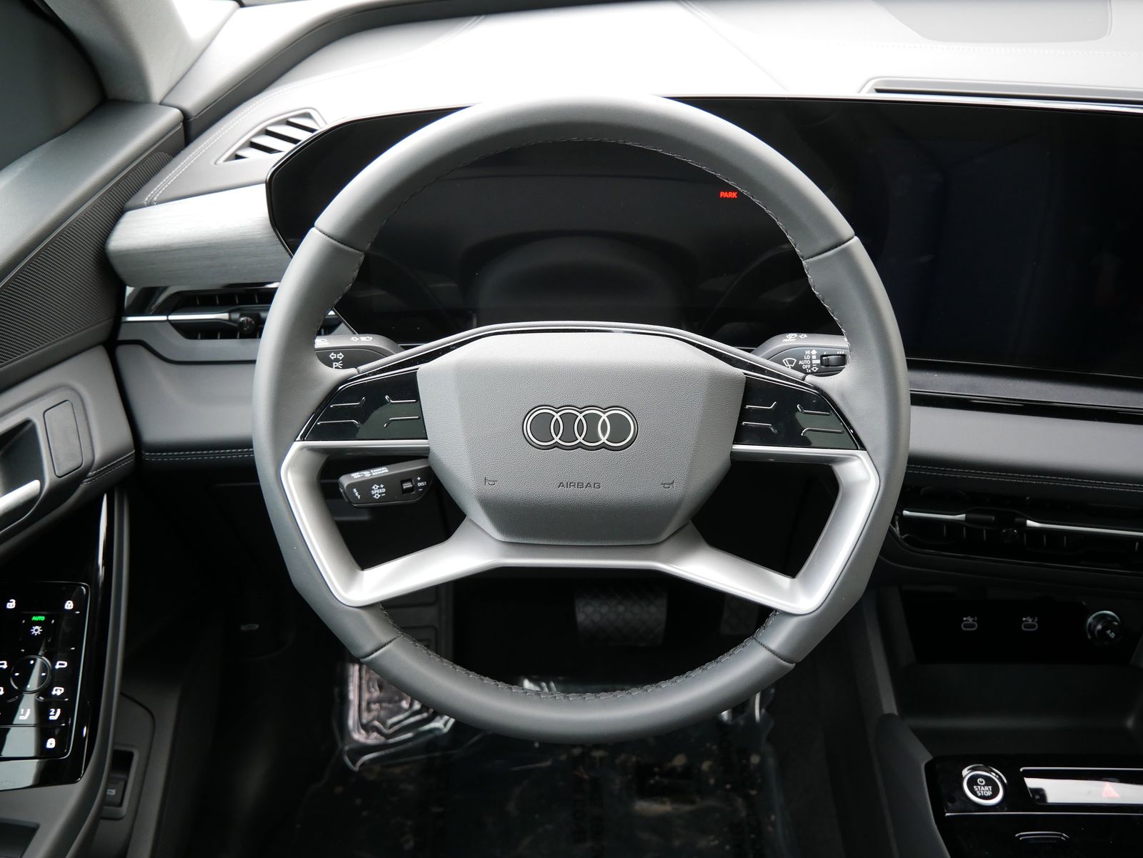 Thumbnail: 2025 Audi Q6 e-tron - 11