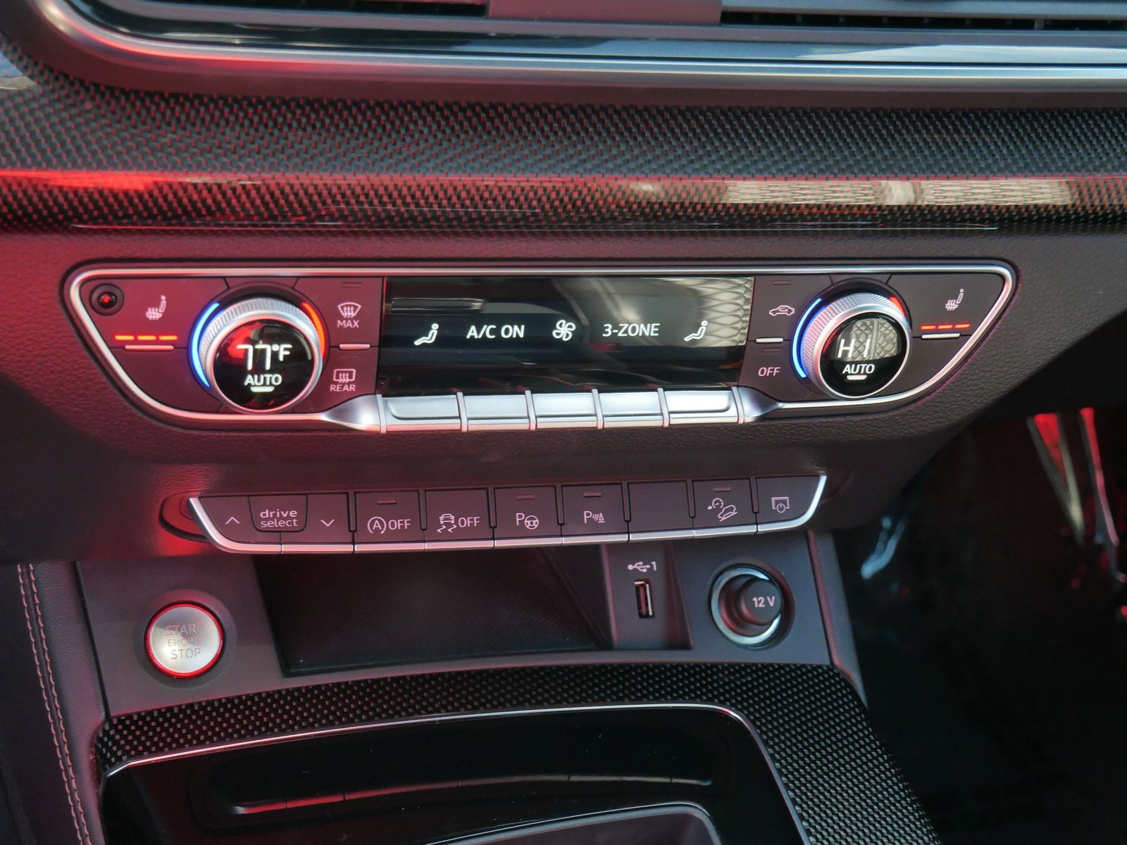 Thumbnail: 2023 Audi SQ5 - 19