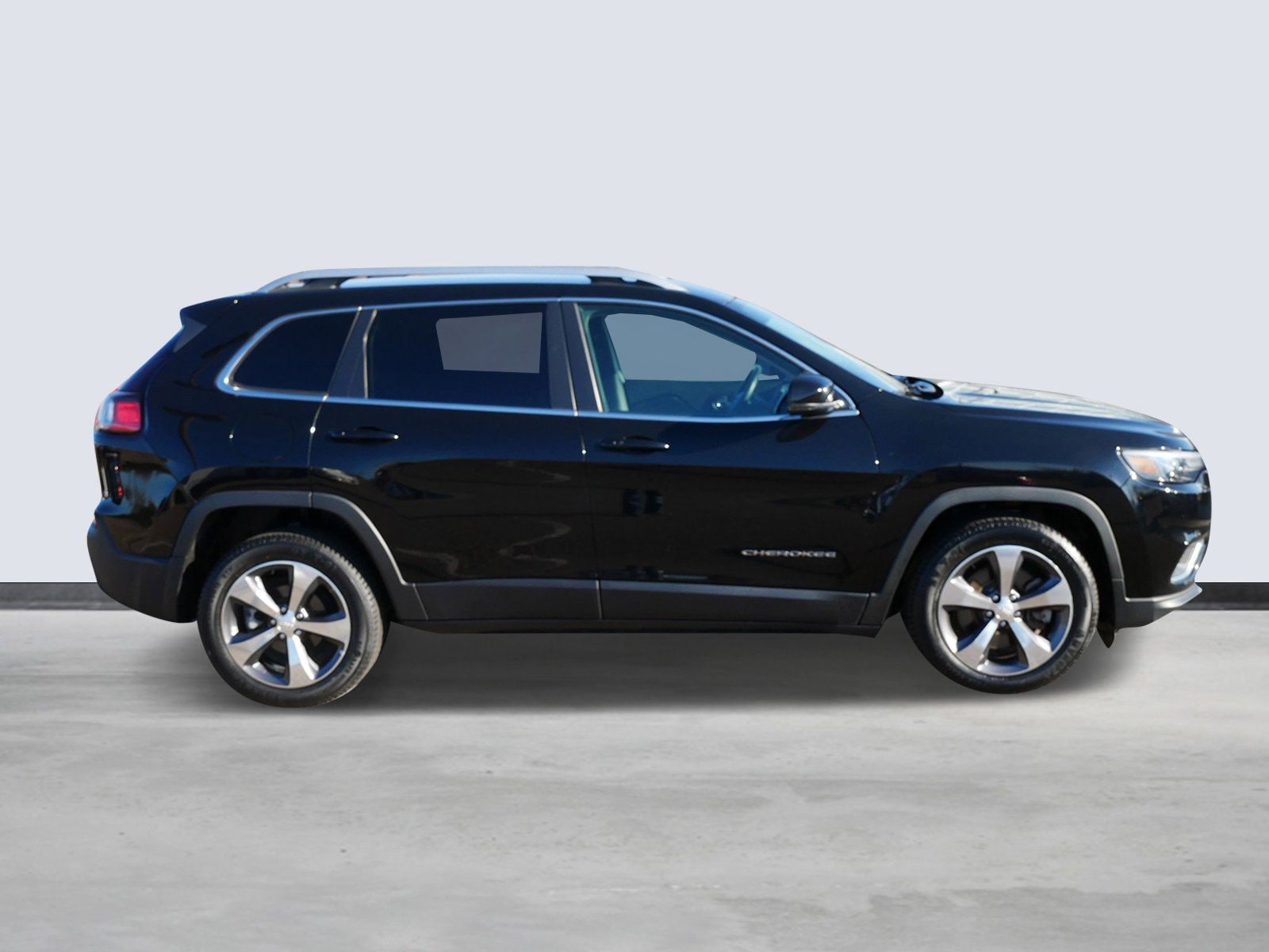 Thumbnail: 2019 Jeep Cherokee - 5