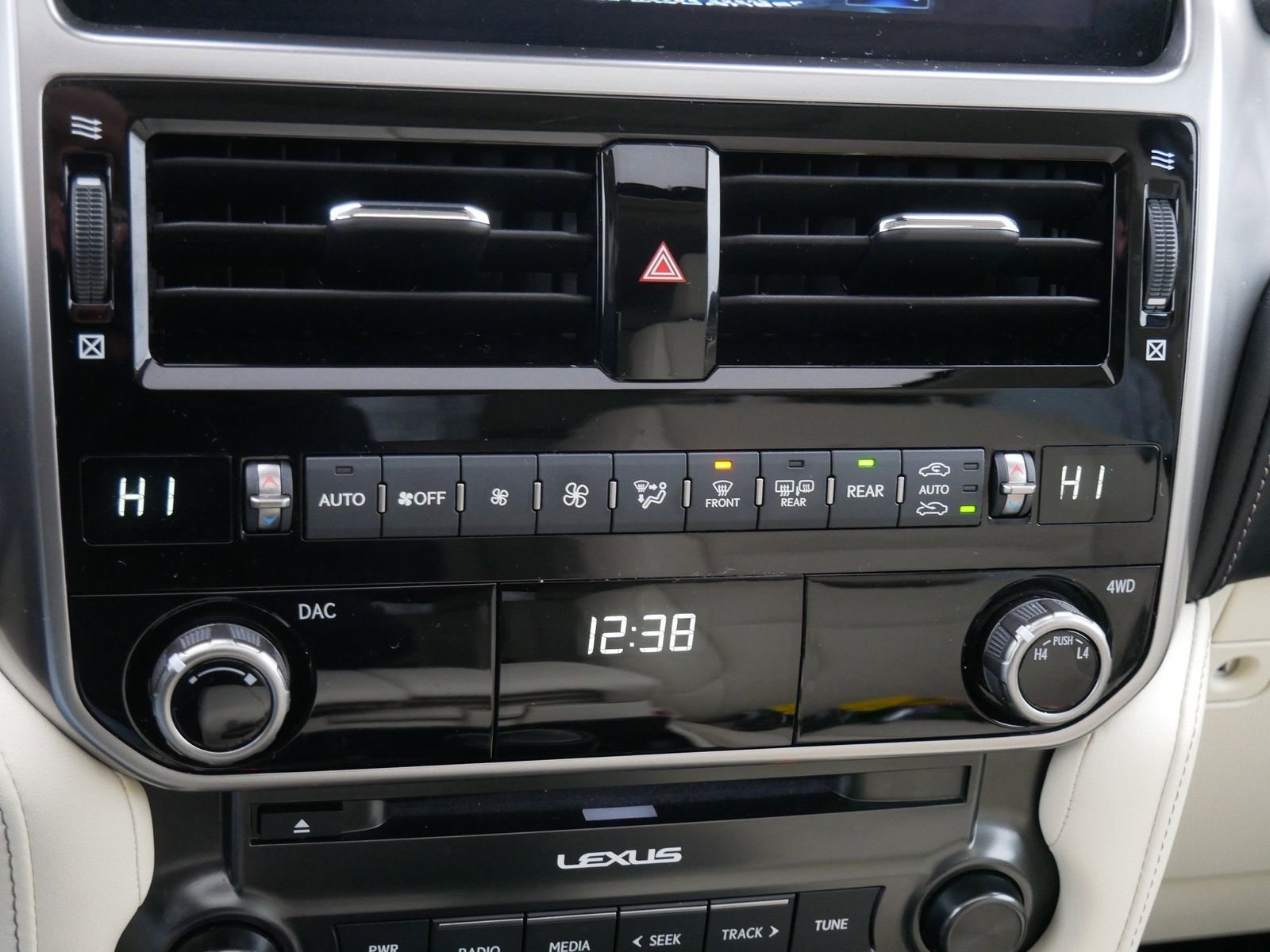 Thumbnail: 2022 Lexus GX - 19