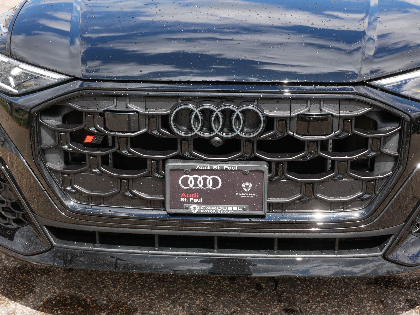 Thumbnail: 2026 Audi SQ8 - 8
