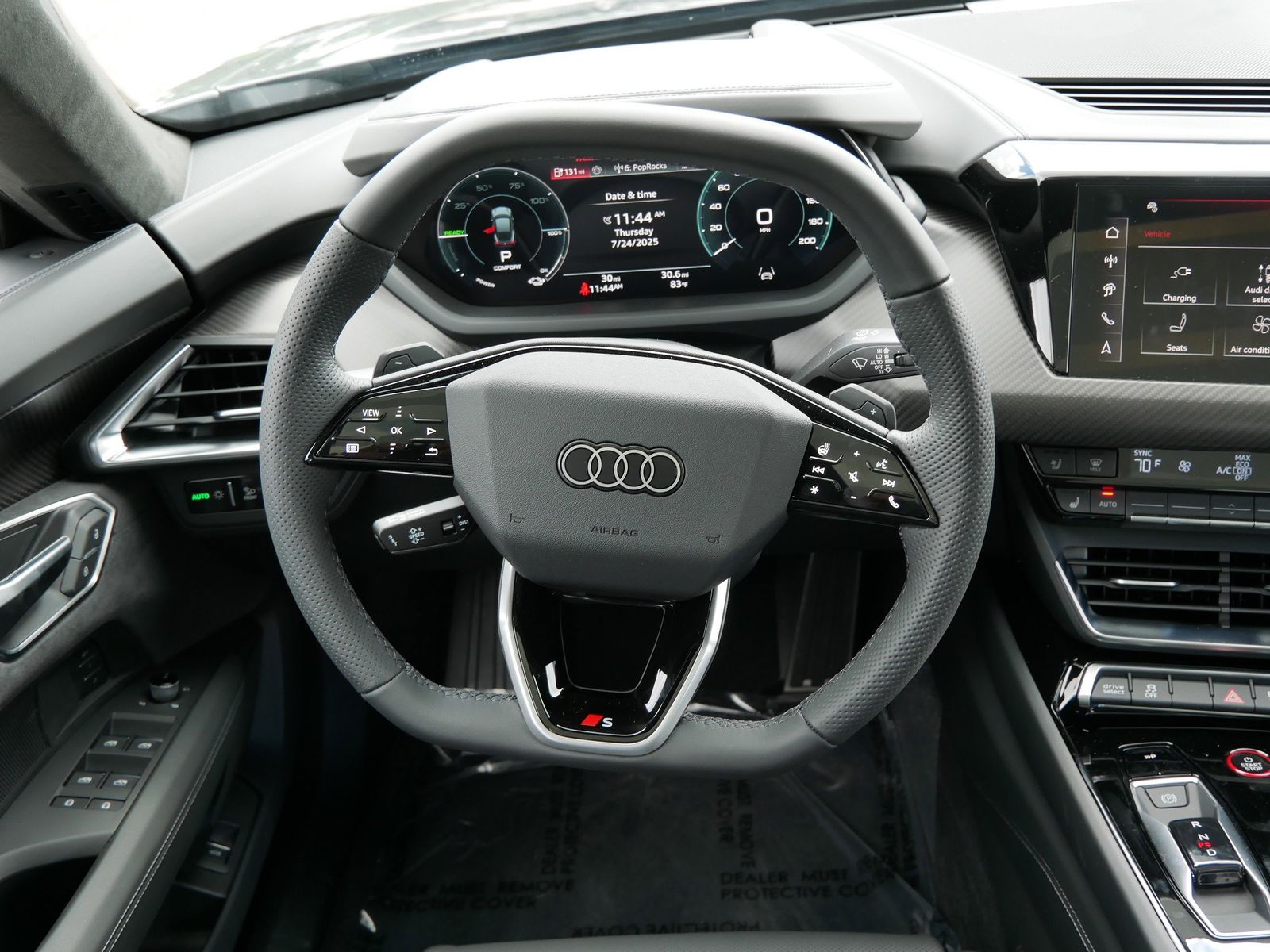 Thumbnail: 2025 Audi e-tron GT - 10
