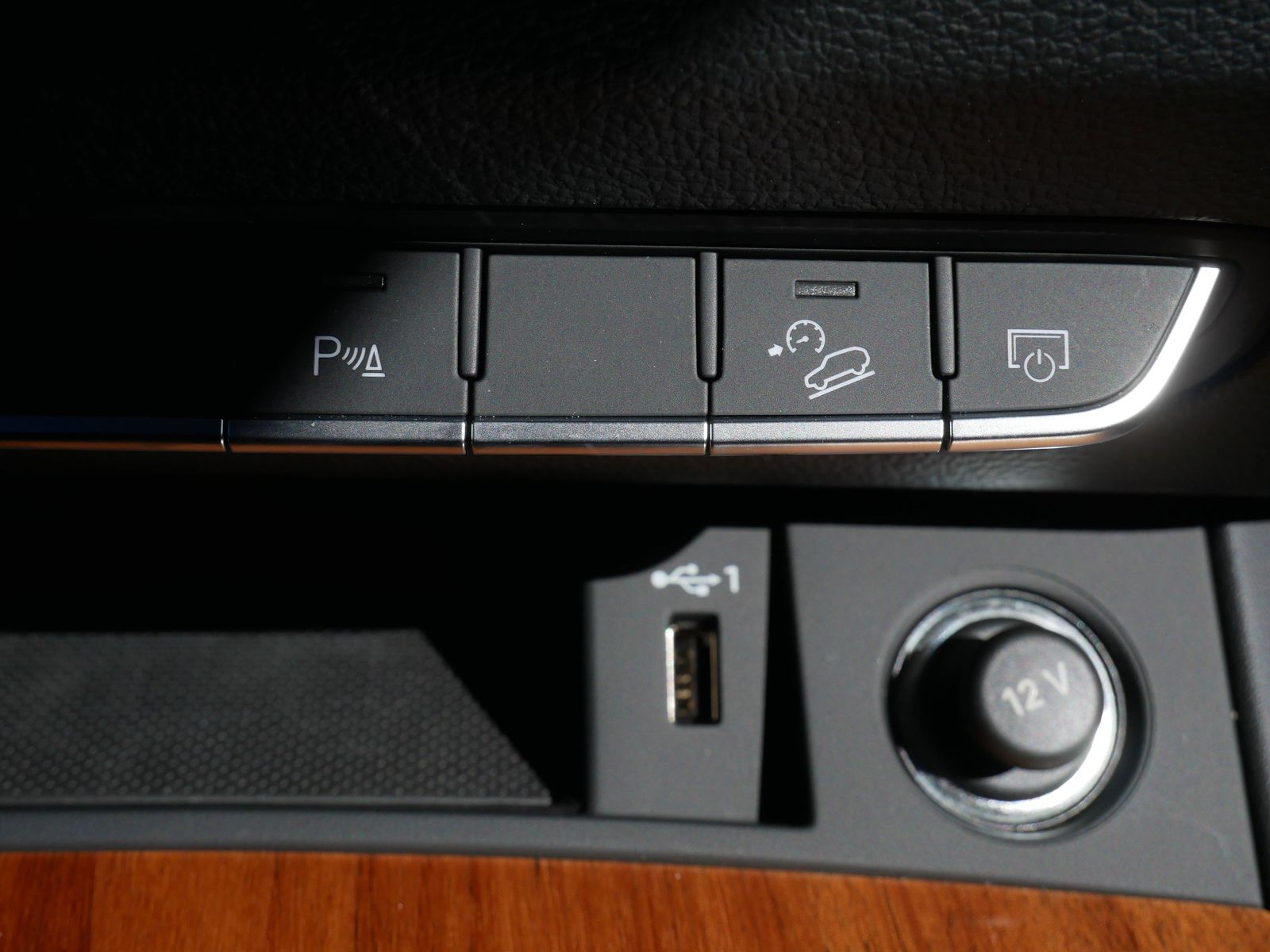 Thumbnail: 2023 Audi Q5 - 24