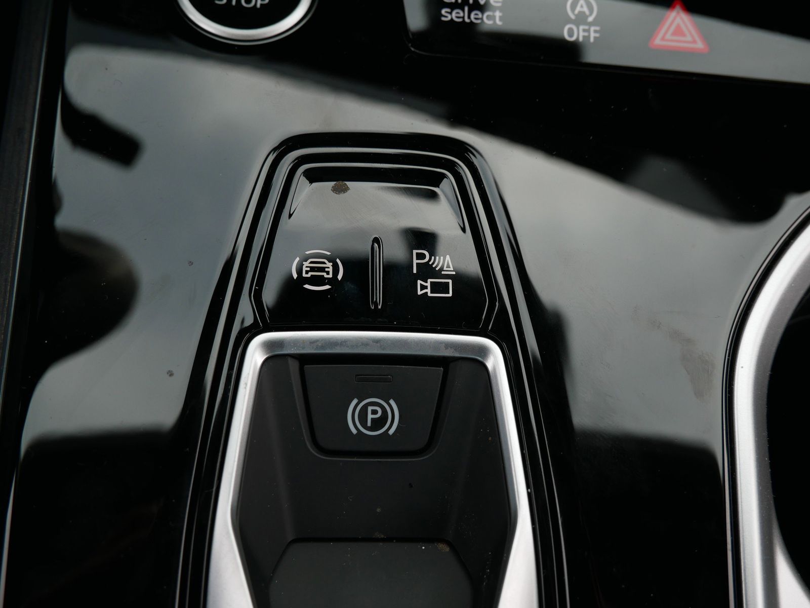 Thumbnail: 2026 Audi A6 - 26