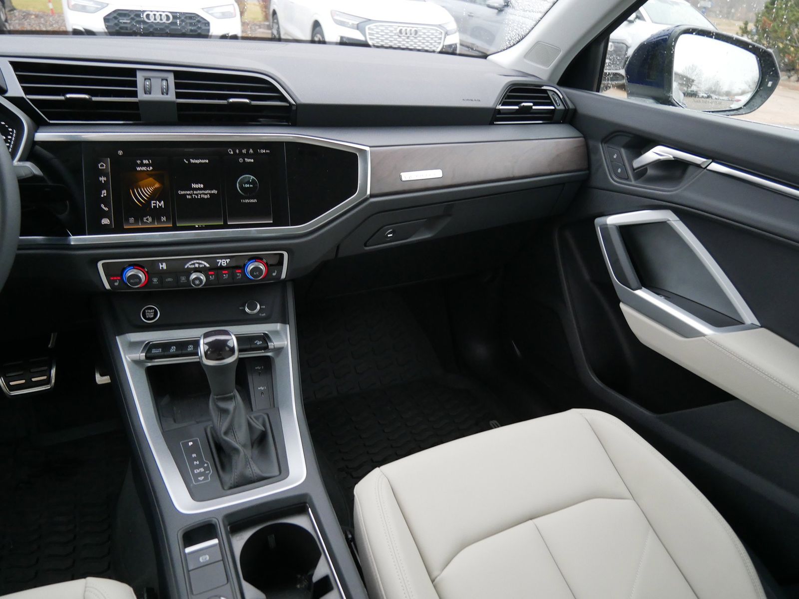 Thumbnail: 2025 Audi Q3 - 13