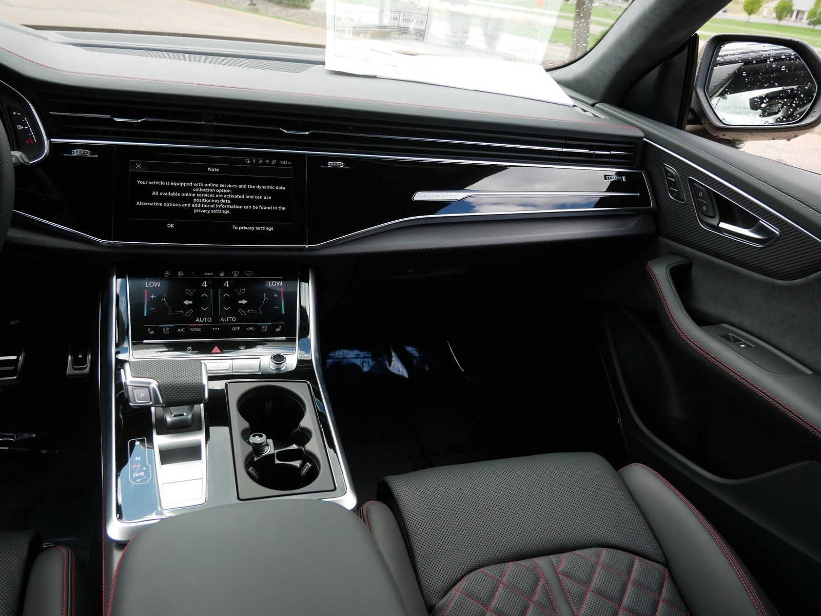 Thumbnail: 2026 Audi SQ8 - 14