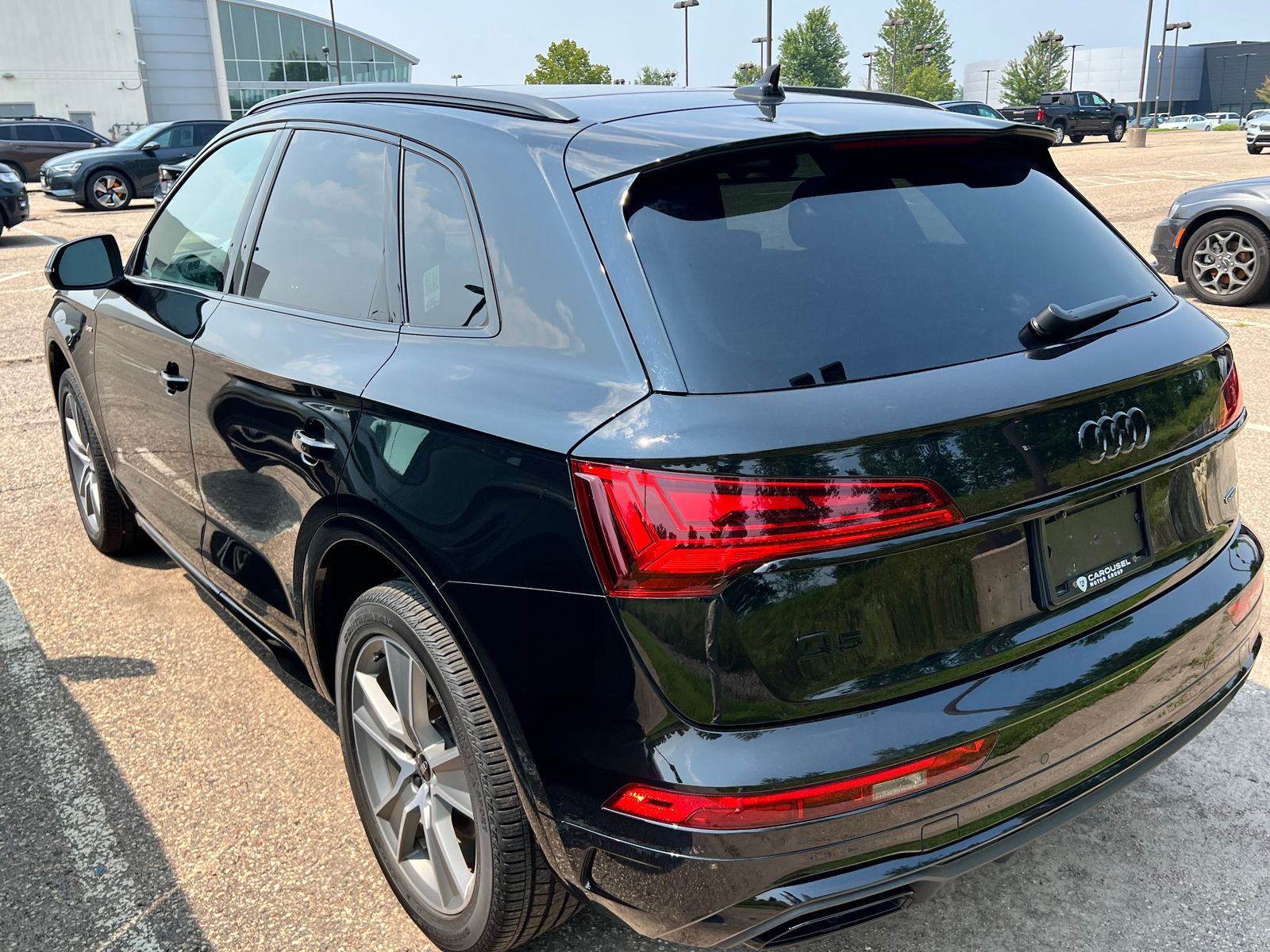 Thumbnail: 2025 Audi Q5 - 3