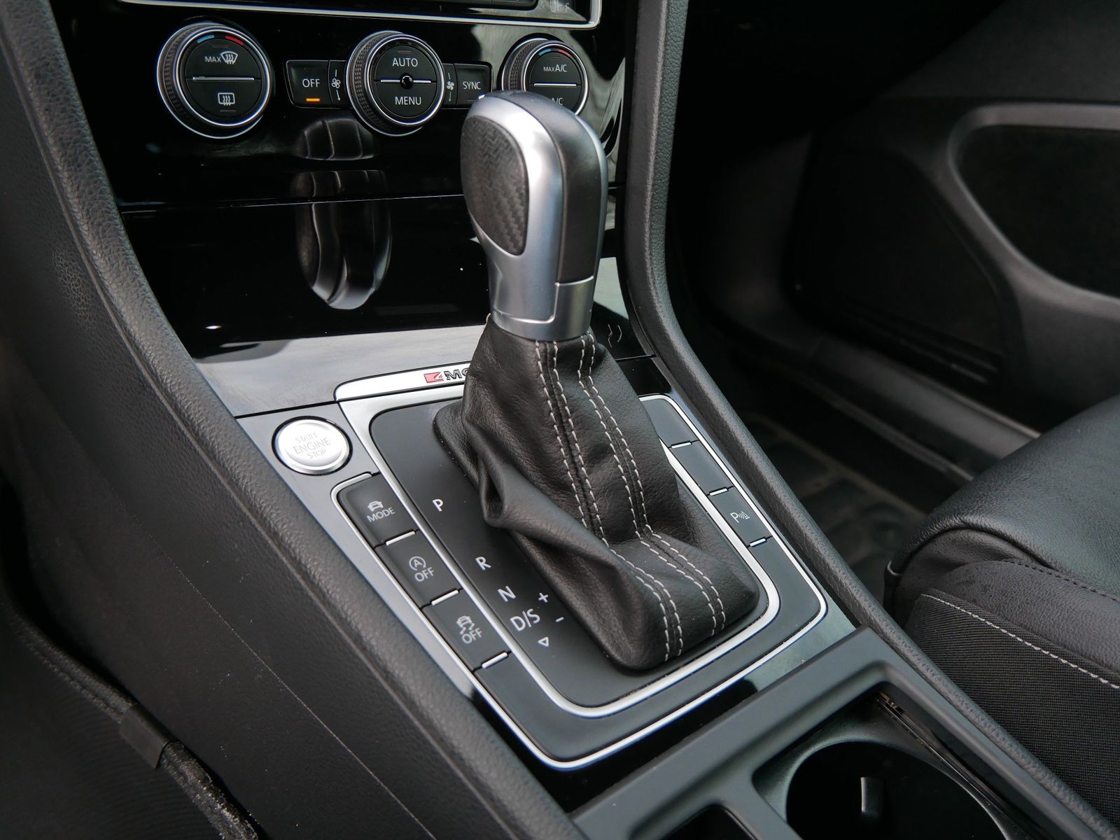 Thumbnail: 2019 Volkswagen Golf - 19