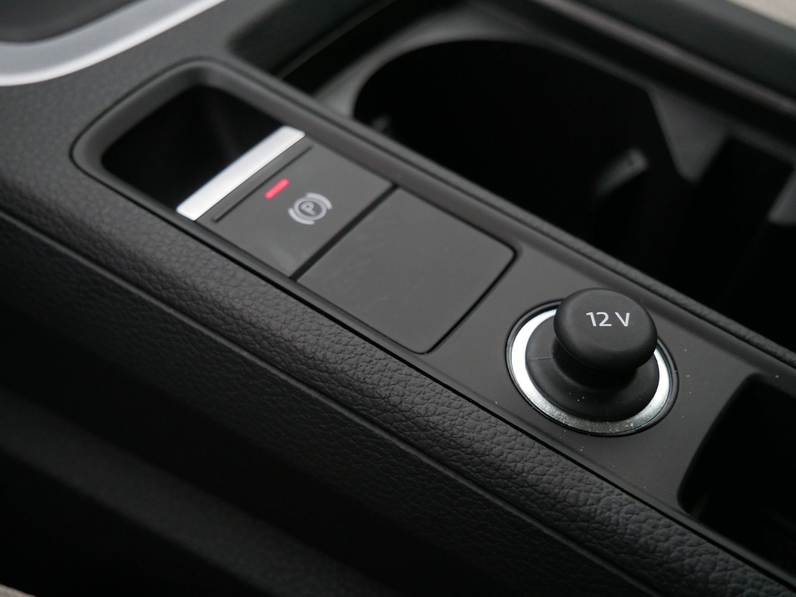 Thumbnail: 2025 Audi Q3 - 24