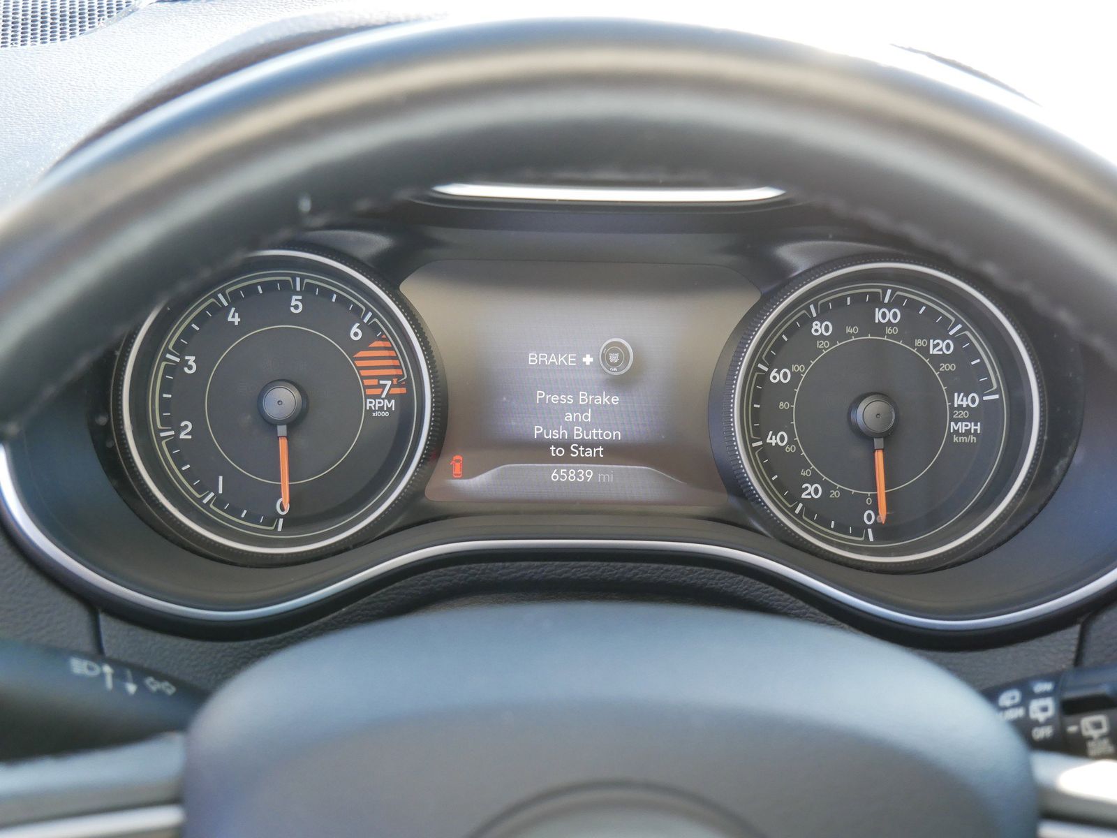 Thumbnail: 2019 Jeep Cherokee - 22