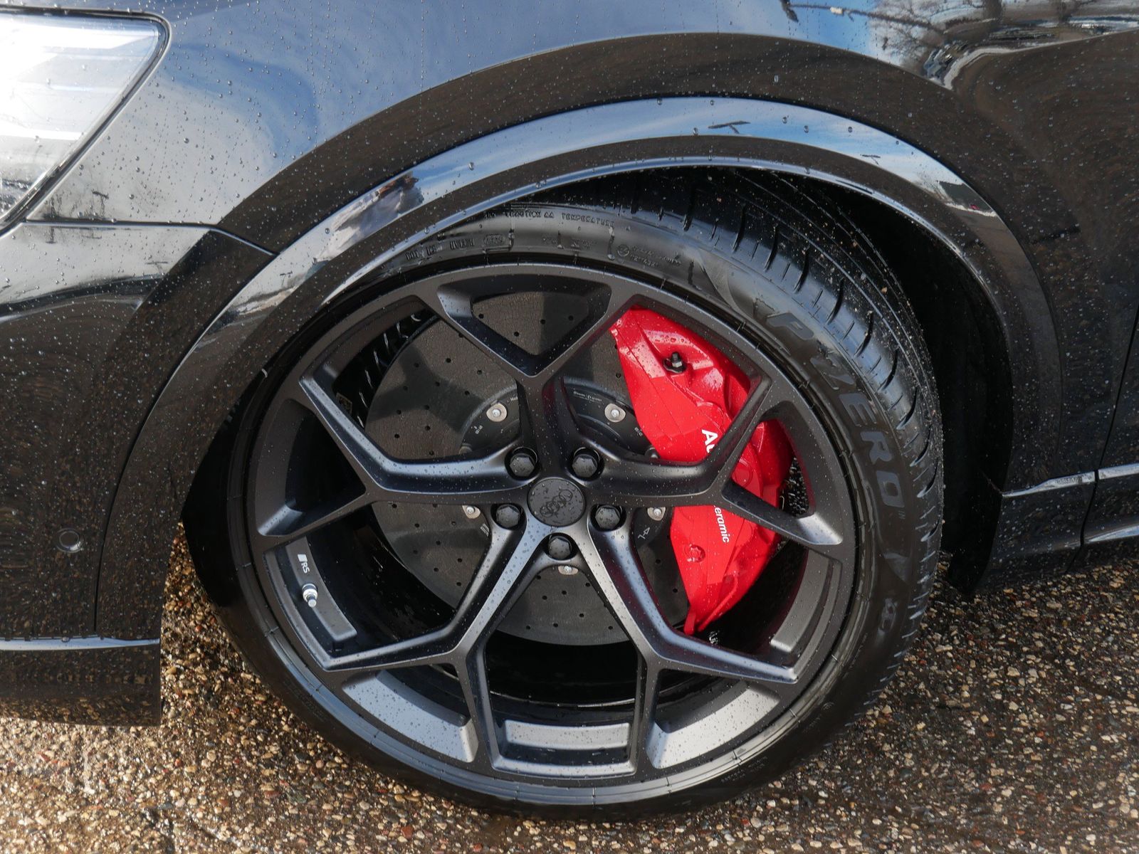 Thumbnail: 2026 Audi RS Q8 - 7