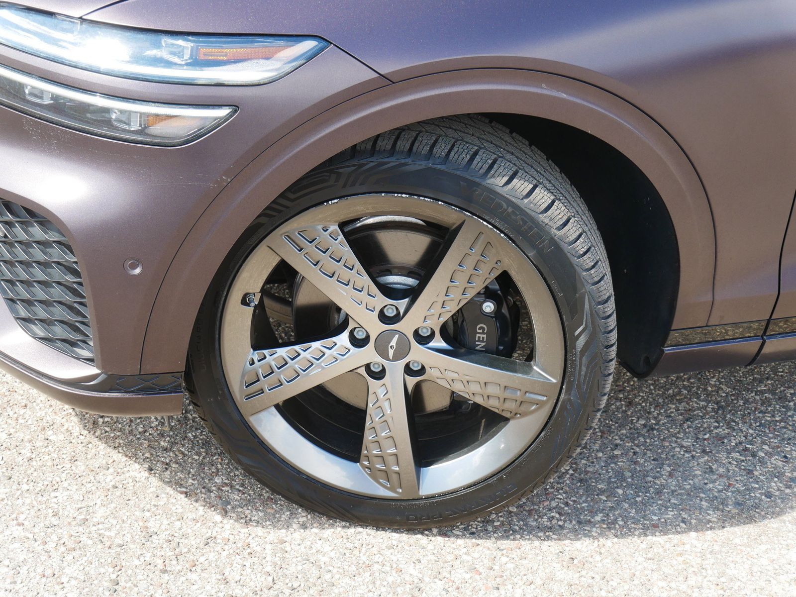 Thumbnail: 2023 Genesis GV70 - 7