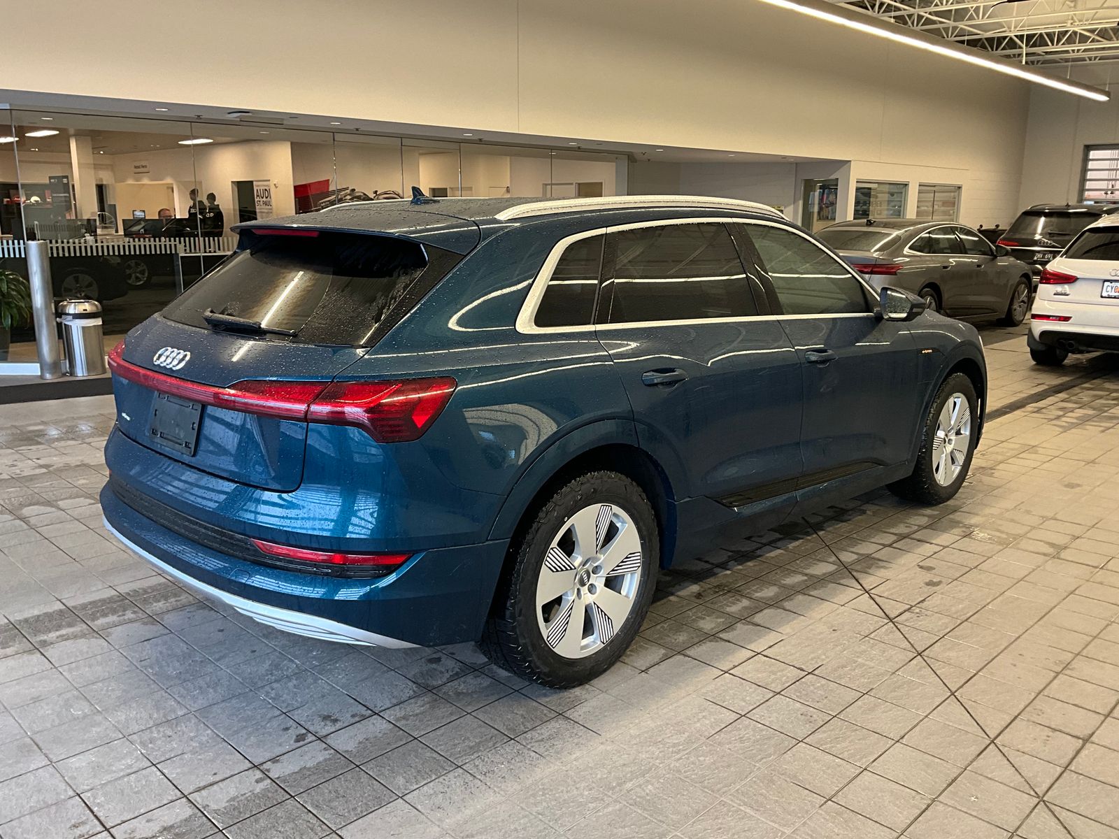 Thumbnail: 2019 Audi e-tron - 5