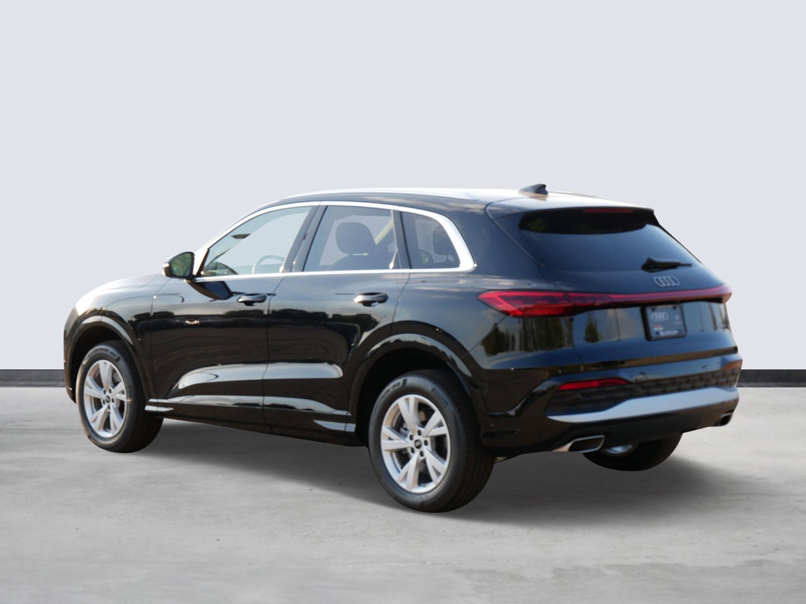 Thumbnail: 2025 Audi Q5 - 3