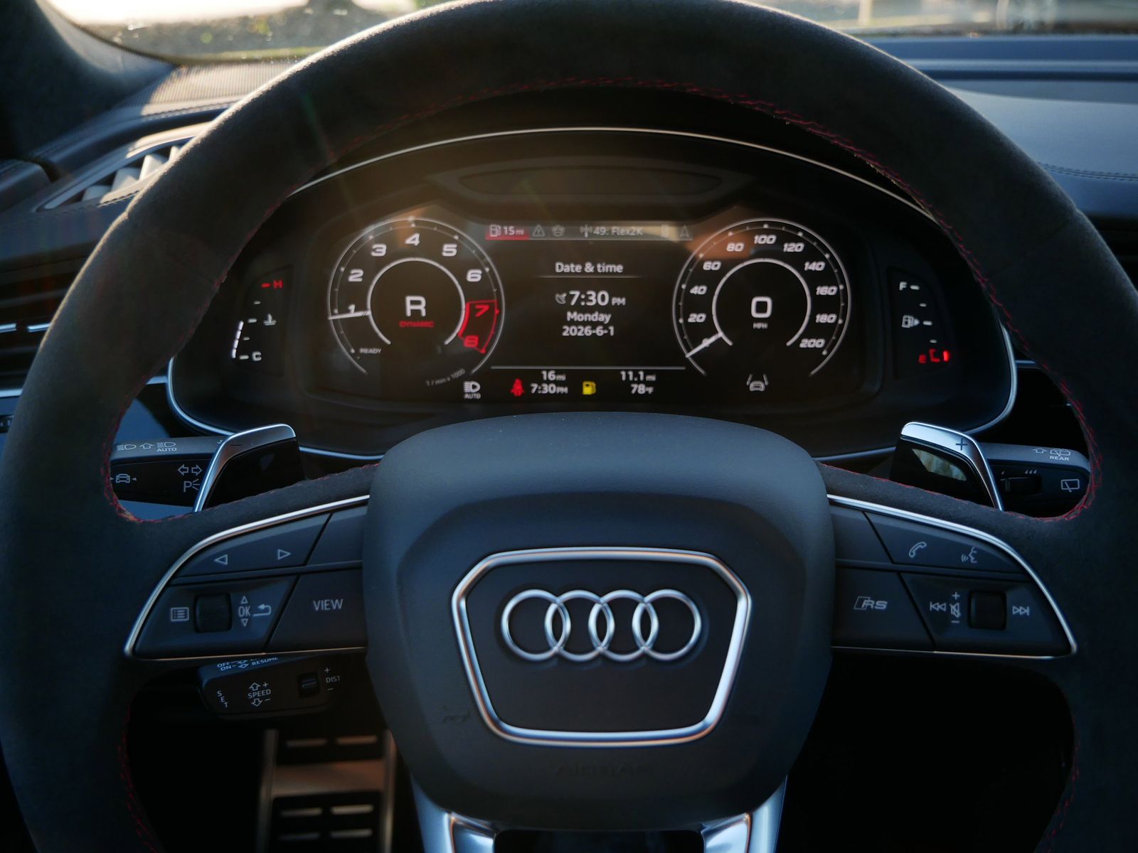 Thumbnail: 2026 Audi RS Q8 - 24