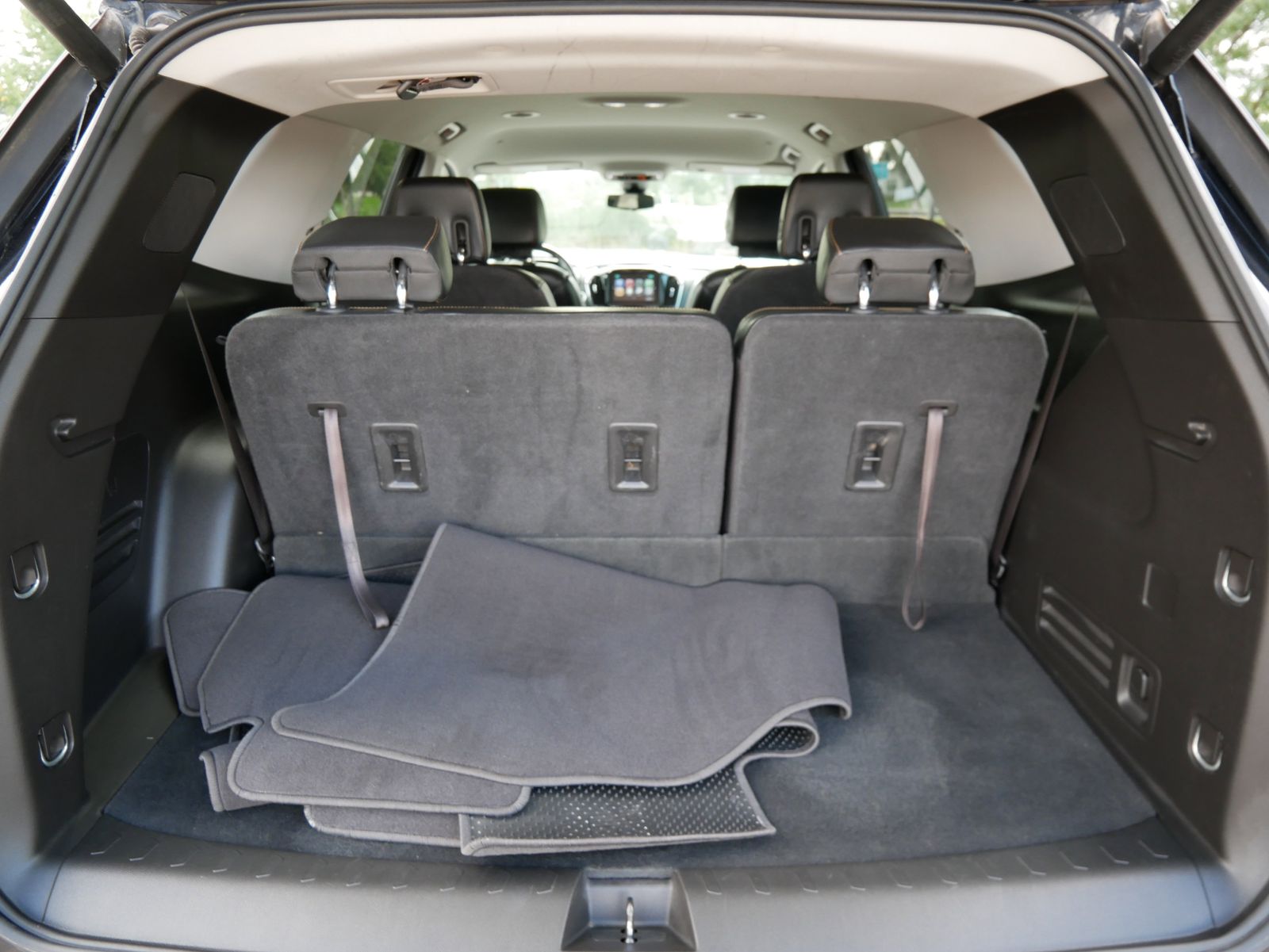 Thumbnail: 2018 Chevrolet Traverse - 10