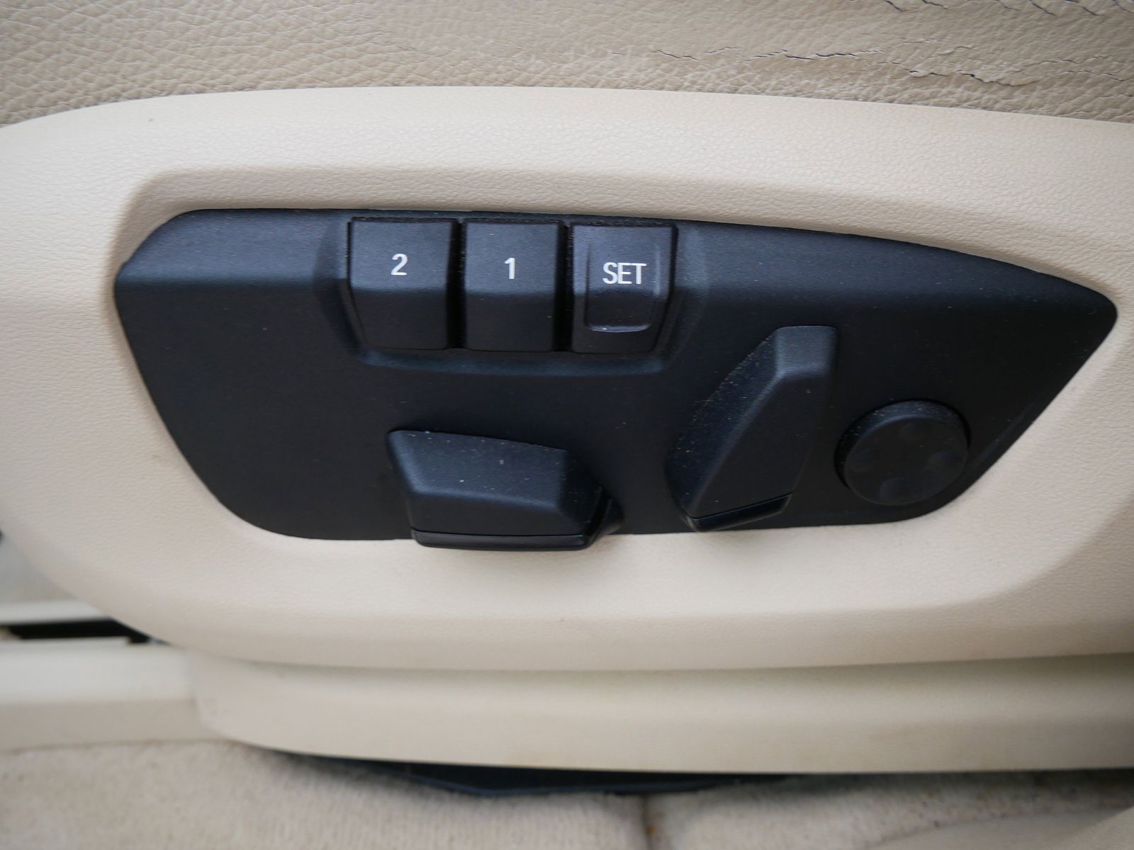 Thumbnail: 2015 BMW X5 - 13