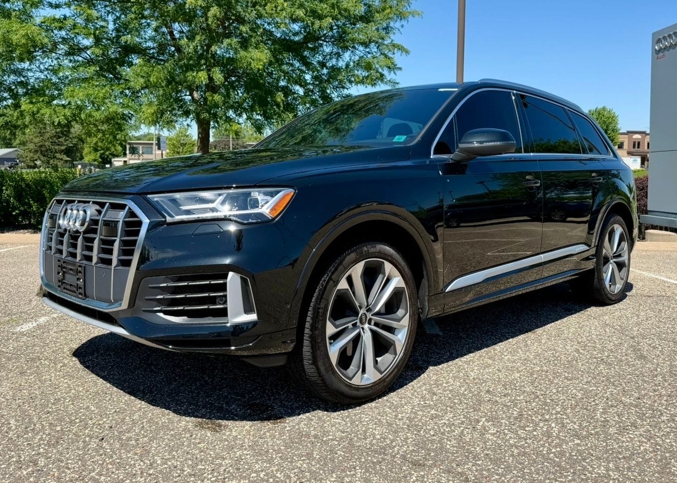 Thumbnail: 2022 Audi Q7 - 2